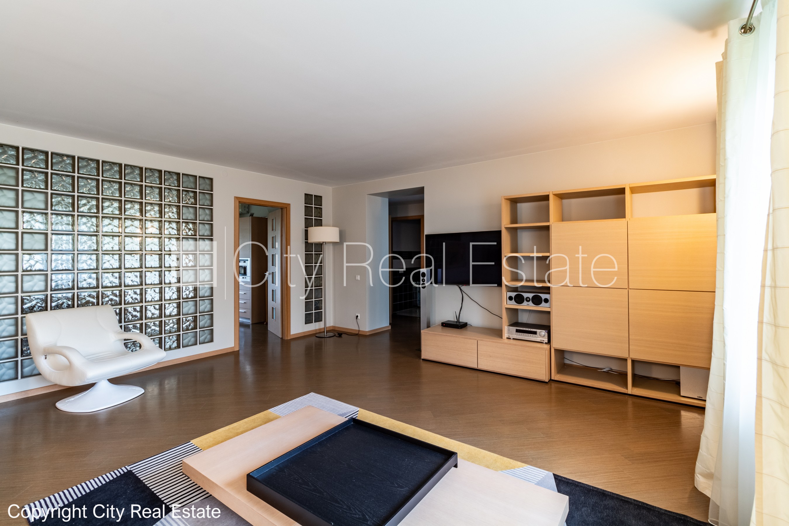 Sludinājumi. Renovēta māja, labiekārtota apzaļumota teritorija, slēgta teritorija, teritorijas iebrauktuves Cena: 365000 EUR Foto #5