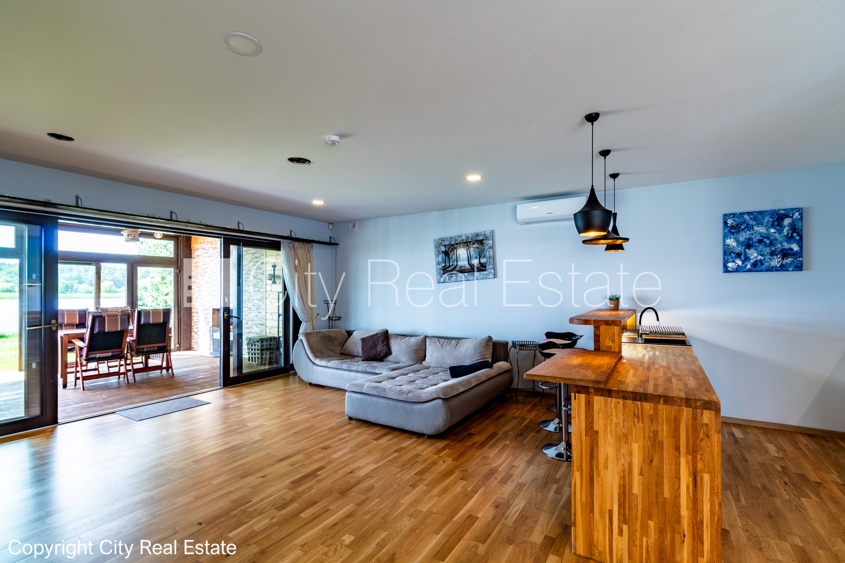 Sludinājumi. Privātmāja, labiekārtota apzaļumota teritorija, iežogota teritorija, teritorijas iebrauktuves vārti Cena: 1500 EUR/mēn Foto #21