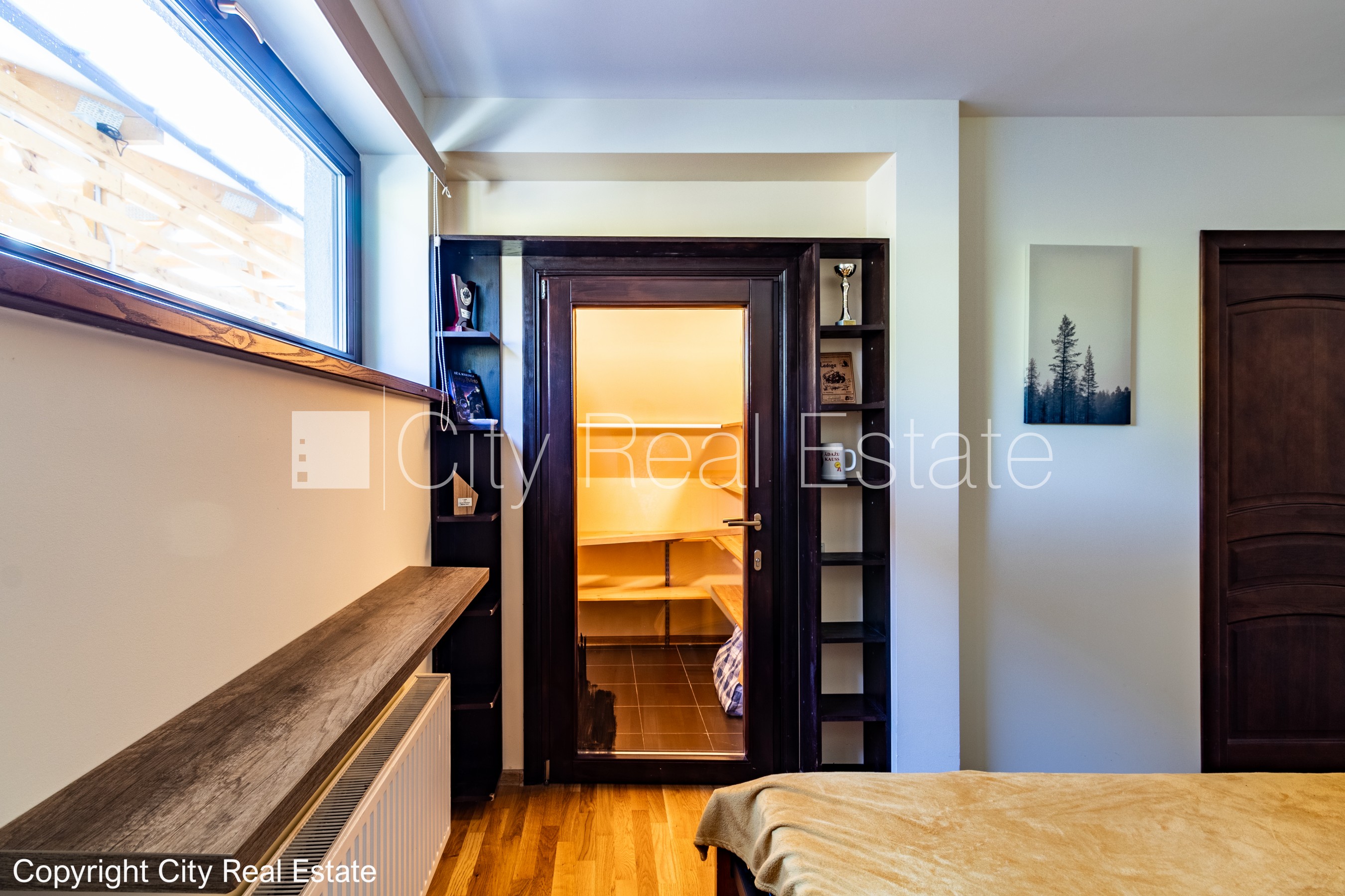 Sludinājumi. Privātmāja, labiekārtota apzaļumota teritorija, iežogota teritorija, teritorijas iebrauktuves vārti Cena: 1500 EUR/mēn Foto #11