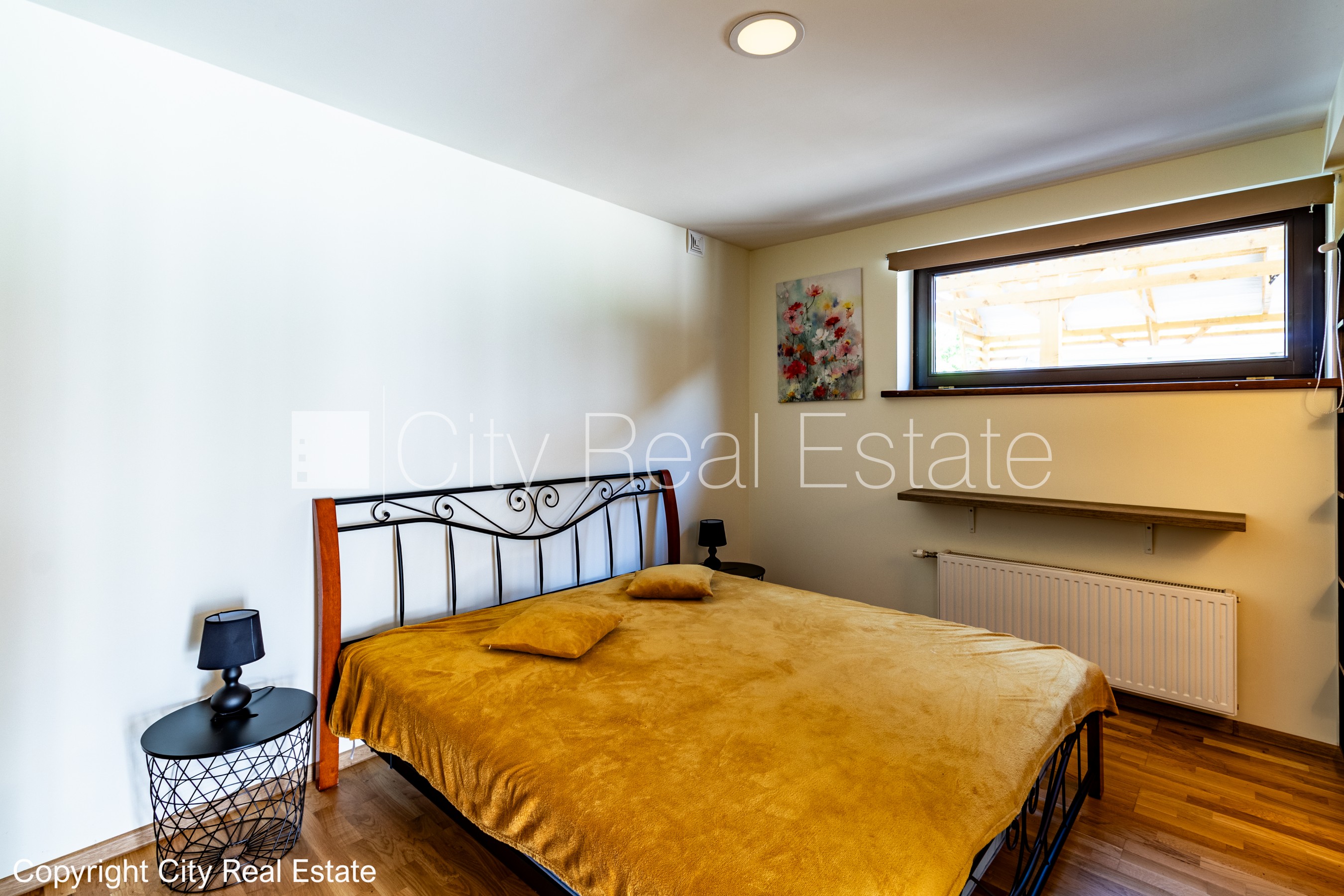 Sludinājumi. Privātmāja, labiekārtota apzaļumota teritorija, iežogota teritorija, teritorijas iebrauktuves vārti Cena: 1500 EUR/mēn Foto #8