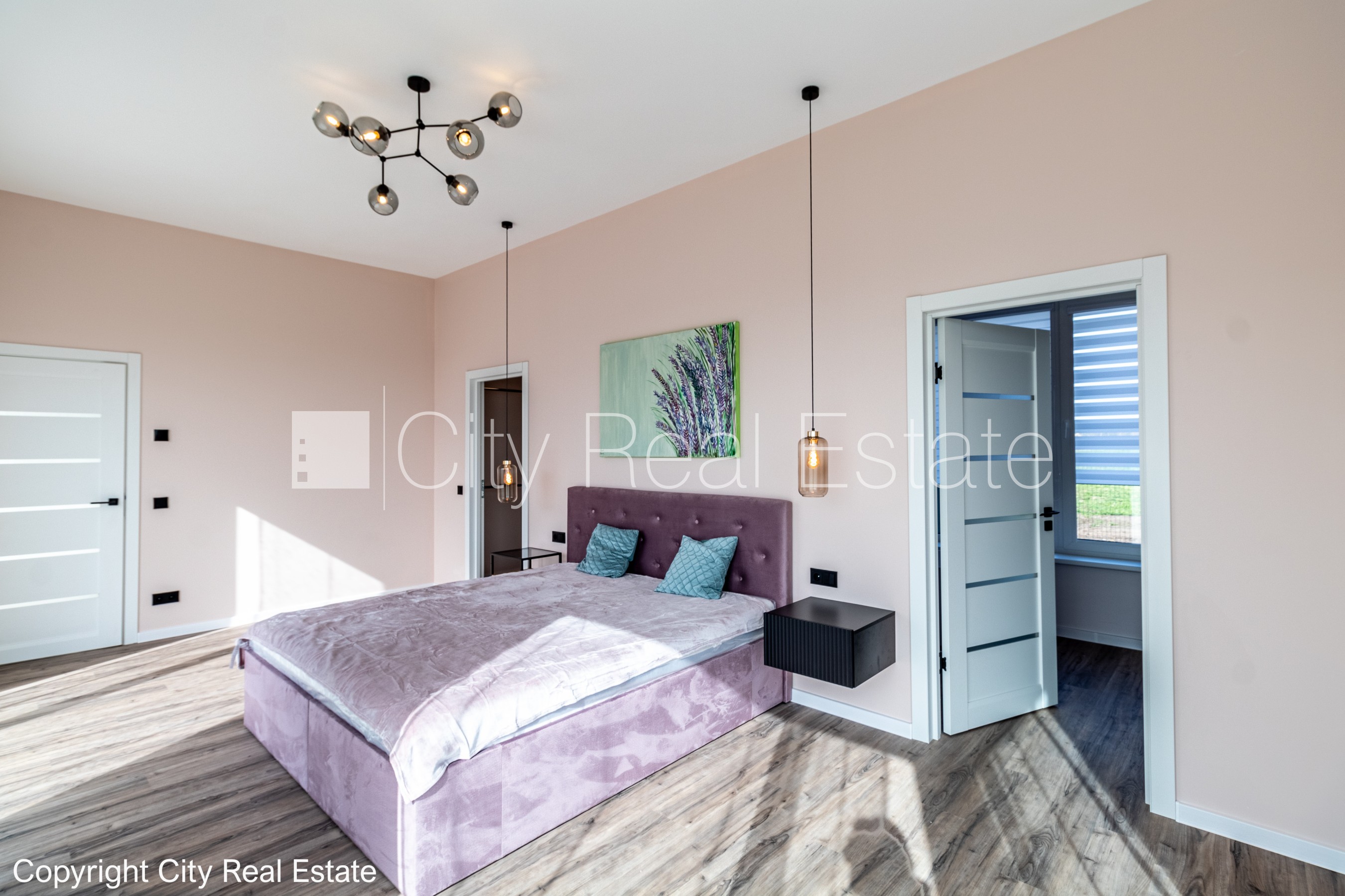 Sludinājumi. Dvīņu māja, energo efektīva māja, iežogota teritorija ar metāla sētu, vieta vairākām automašīnām, Cena: 350000 EUR Foto #19