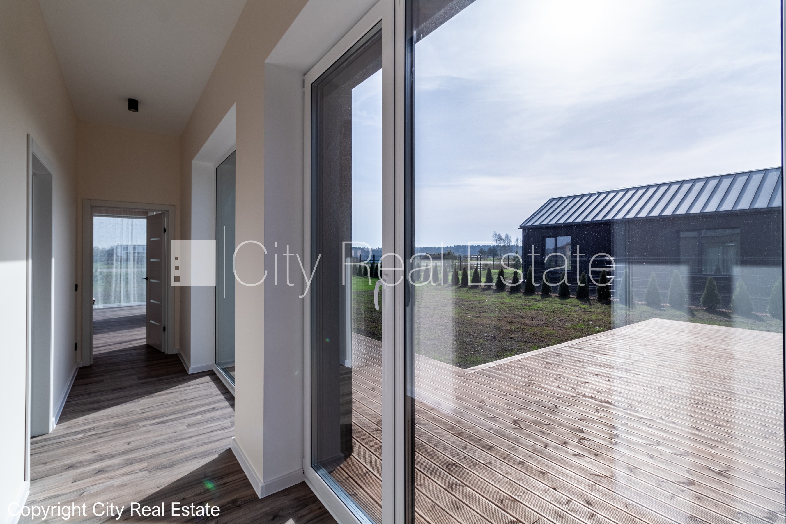 Sludinājumi. Dvīņu māja, energo efektīva māja, iežogota teritorija ar metāla sētu, vieta vairākām automašīnām, Cena: 350000 EUR Foto #25