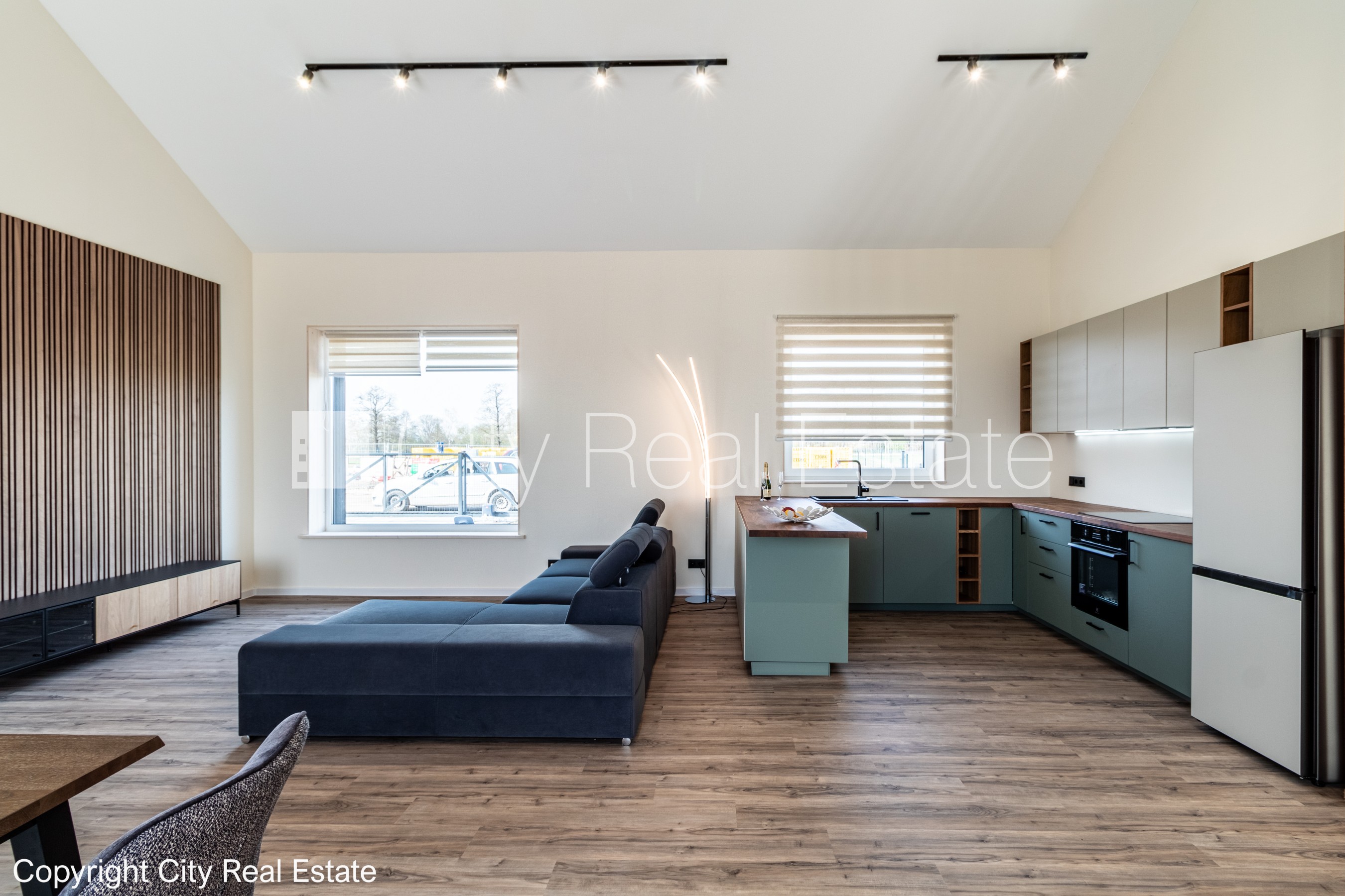 Sludinājumi. Dvīņu māja, energo efektīva māja, iežogota teritorija ar metāla sētu, vieta vairākām automašīnām, Cena: 350000 EUR Foto #4