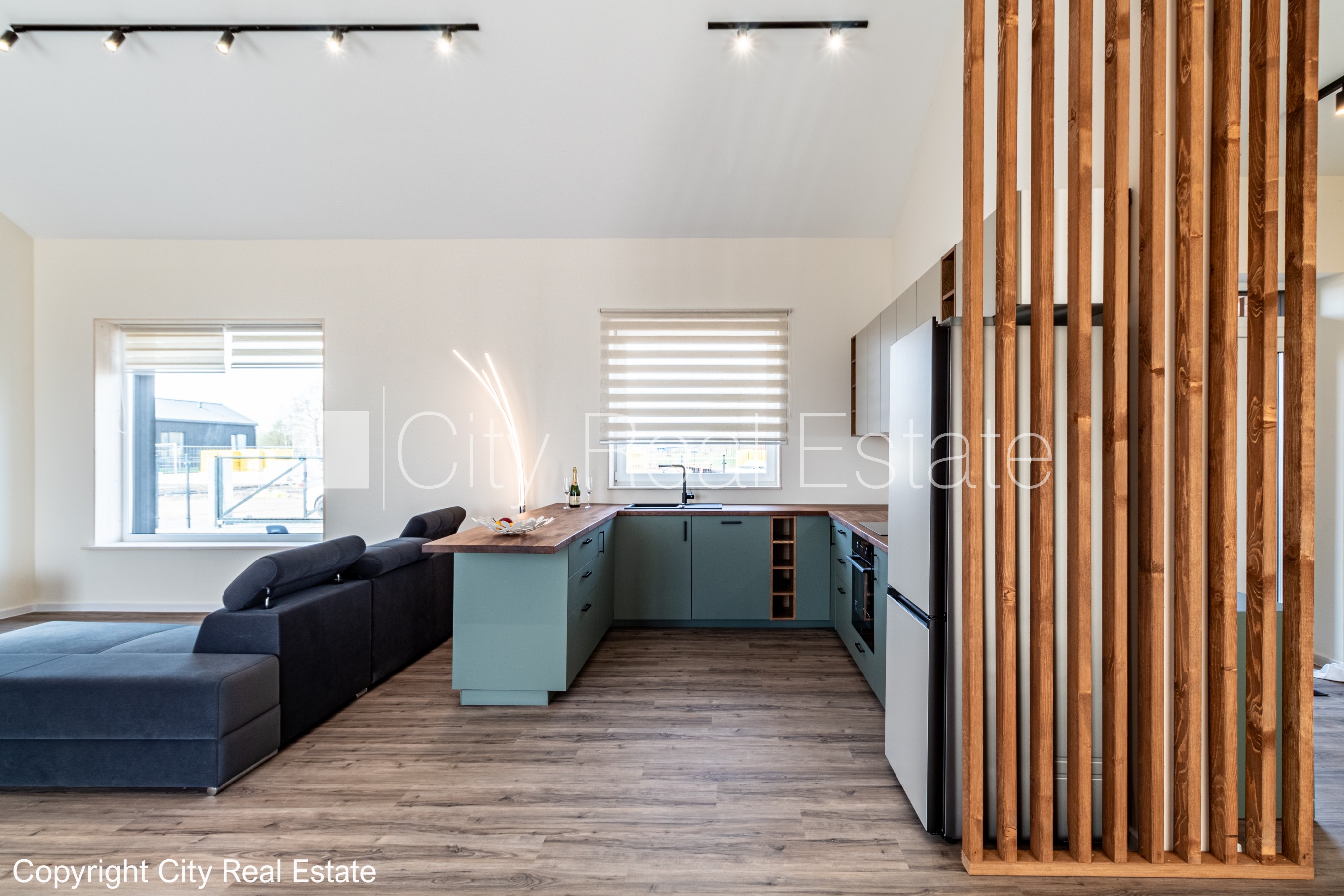 Sludinājumi. Dvīņu māja, energo efektīva māja, iežogota teritorija ar metāla sētu, vieta vairākām automašīnām, Cena: 350000 EUR Foto #10