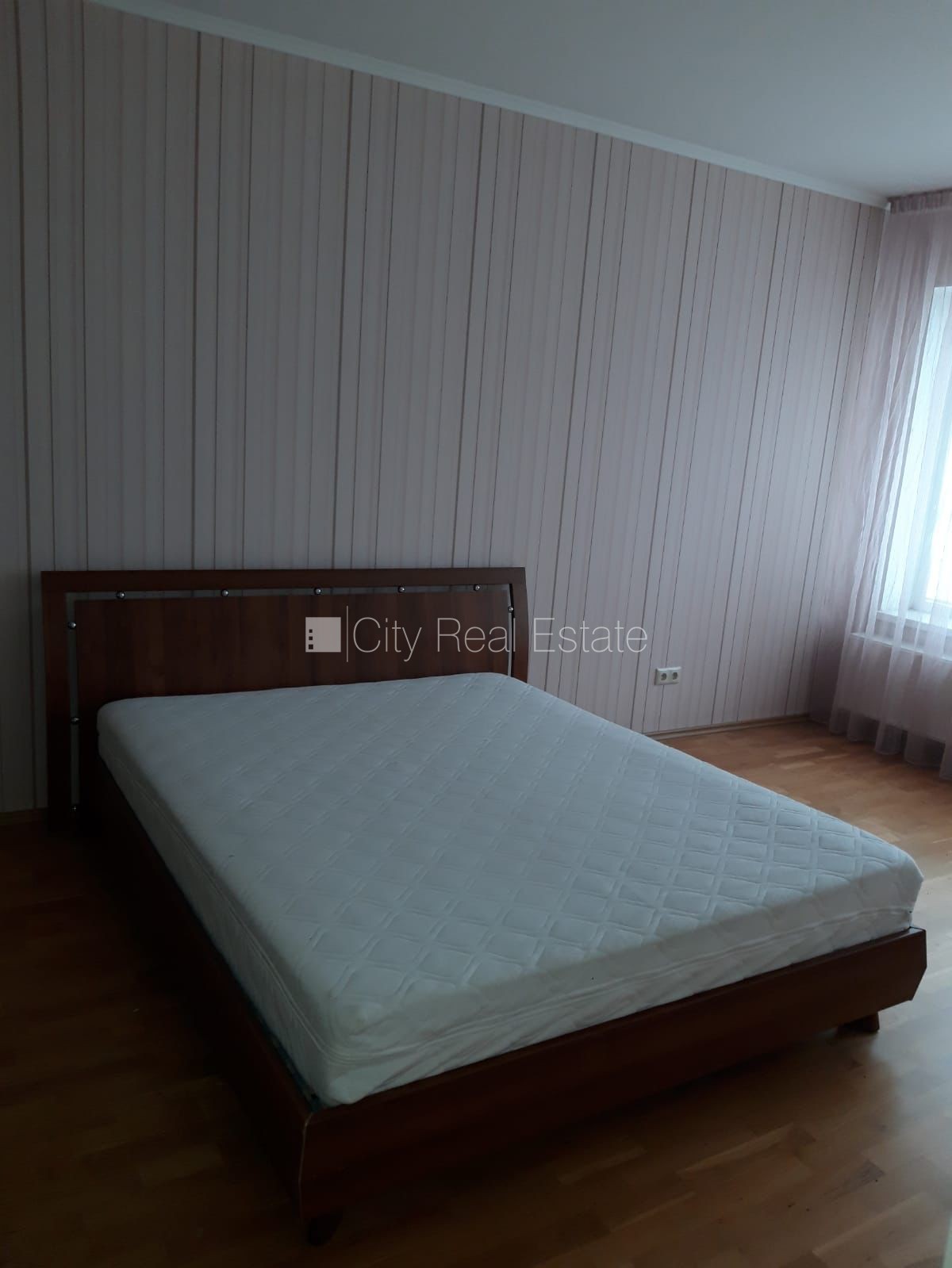 Sludinājumi. Rindu māja, labiekārtots apzaļumots pagalms, slēgta teritorija, teritorijas iebrauktuves vārti Cena: 240000 EUR Foto #10