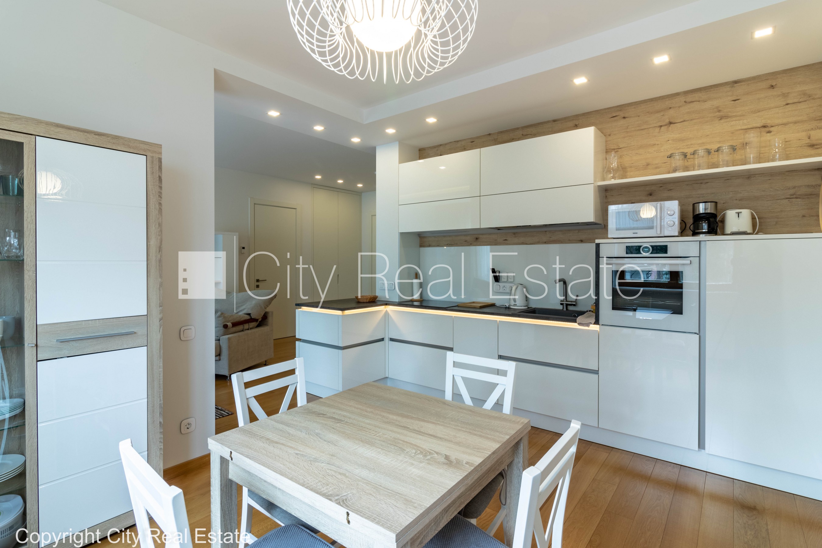 Sludinājumi. Zeme īpašumā, jaunceltne, labiekārtots apzaļumots pagalms, slēgts pagalms, teritorijas iebrauktuves Cena: 420000 EUR Foto #6