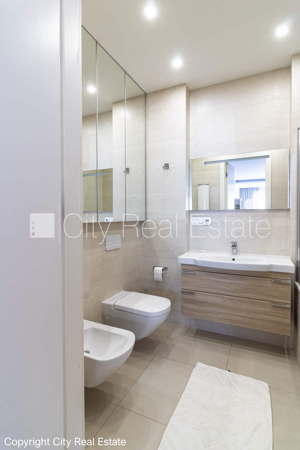 Sludinājumi. Zeme īpašumā, jaunceltne, labiekārtots apzaļumots pagalms, slēgts pagalms, teritorijas iebrauktuves Cena: 420000 EUR Foto #19