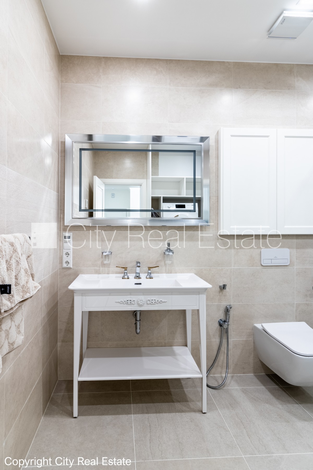 Sludinājumi. Zeme īpašumā, jaunceltne, fasādes māja, labiekārtots apzaļumots pagalms, slēgts pagalms, iežogota Cena: 460000 EUR Foto #22