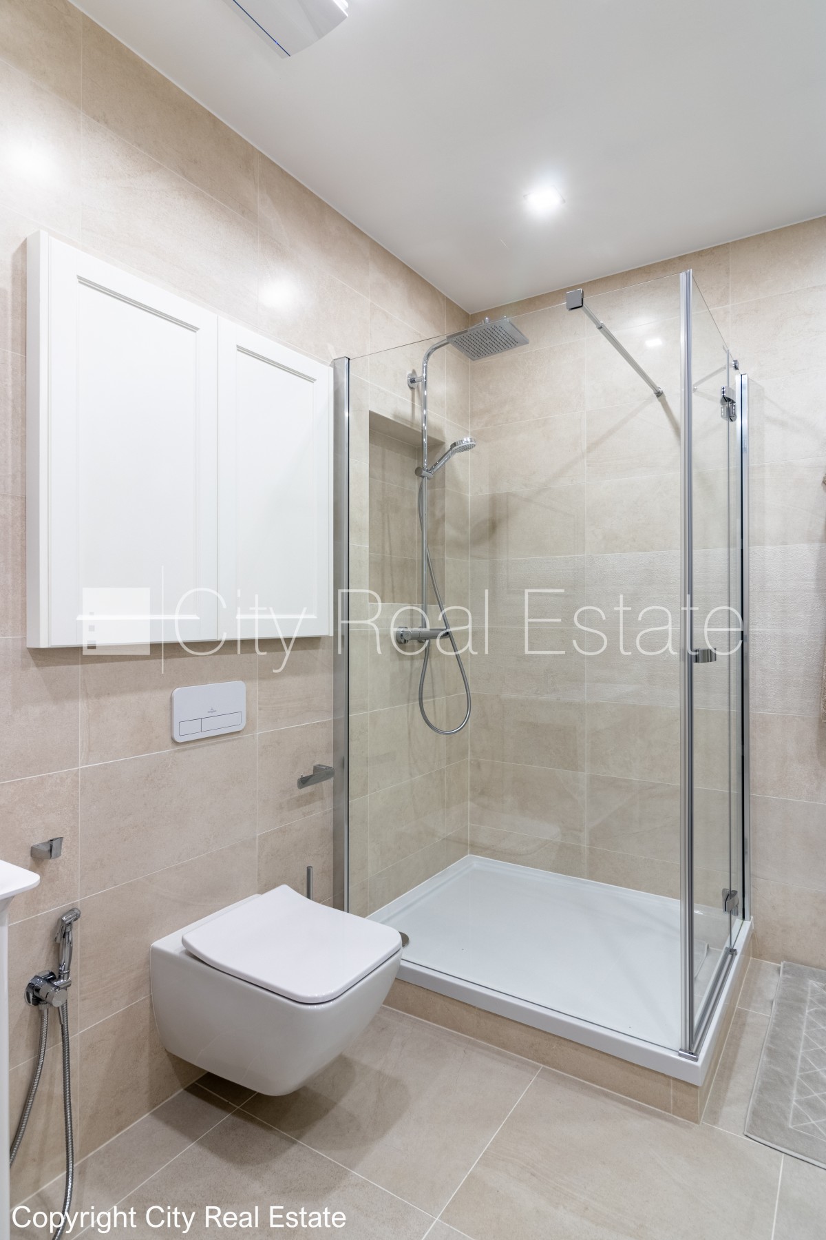 Sludinājumi. Zeme īpašumā, jaunceltne, fasādes māja, labiekārtots apzaļumots pagalms, slēgts pagalms, iežogota Cena: 460000 EUR Foto #20