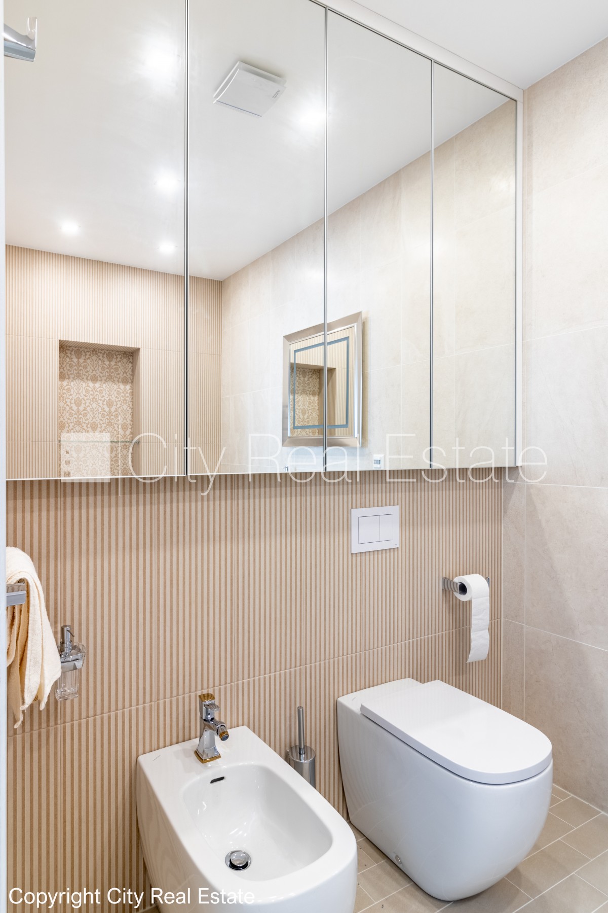 Sludinājumi. Zeme īpašumā, jaunceltne, fasādes māja, labiekārtots apzaļumots pagalms, slēgts pagalms, iežogota Cena: 460000 EUR Foto #19