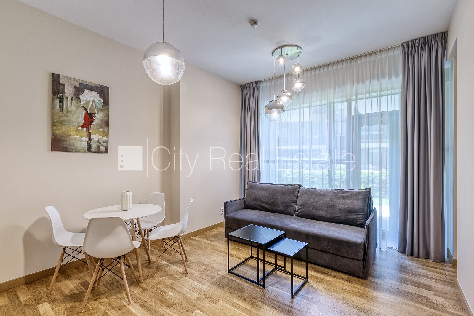 Sludinājumi. Jaunceltne, fasādes māja, labiekārtota apzaļumota teritorija, vieta automašīnai, ieeja no ielas, Cena: 950 EUR/mēn Foto #1