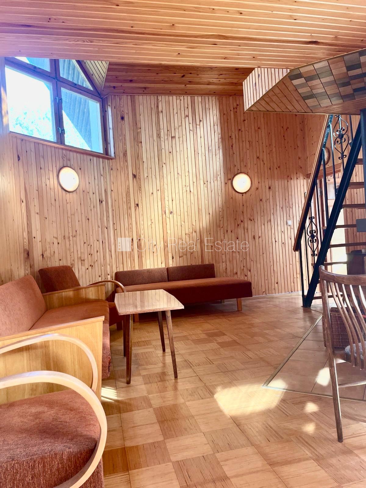 Sludinājumi. Vasarnīca, gāzbetona bloku sienas, labiekārtota apzaļumota teritorija, slēgta teritorija, garāža Cena: 118000 EUR Foto #2