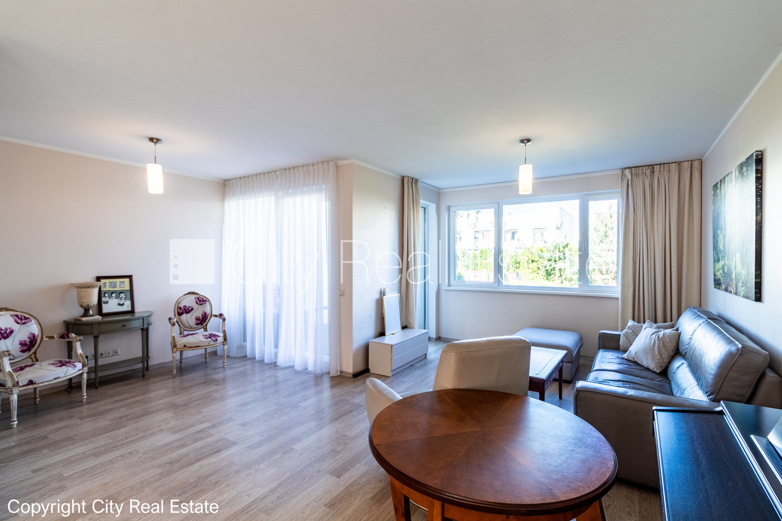 Sludinājumi. Rindu māja, apsaimniekošanas maksa mēnesī 100 EUR, labiekārtota apzaļumota teritorija, labiekārtots Cena: 1700 EUR/mēn Foto #5