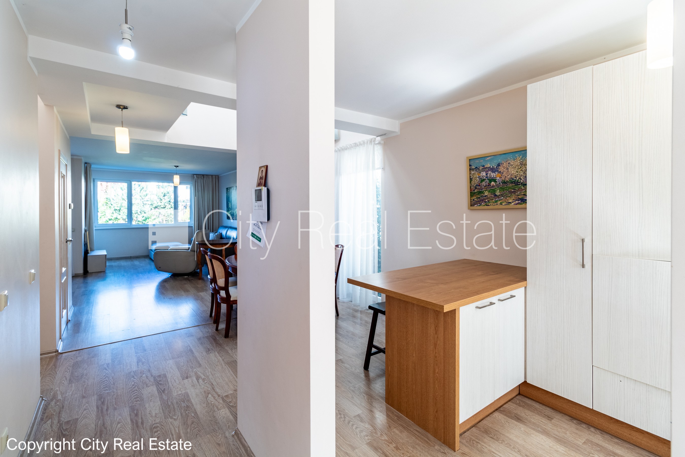 Sludinājumi. Rindu māja, apsaimniekošanas maksa mēnesī 100 EUR, labiekārtota apzaļumota teritorija, labiekārtots Cena: 1700 EUR/mēn Foto #14