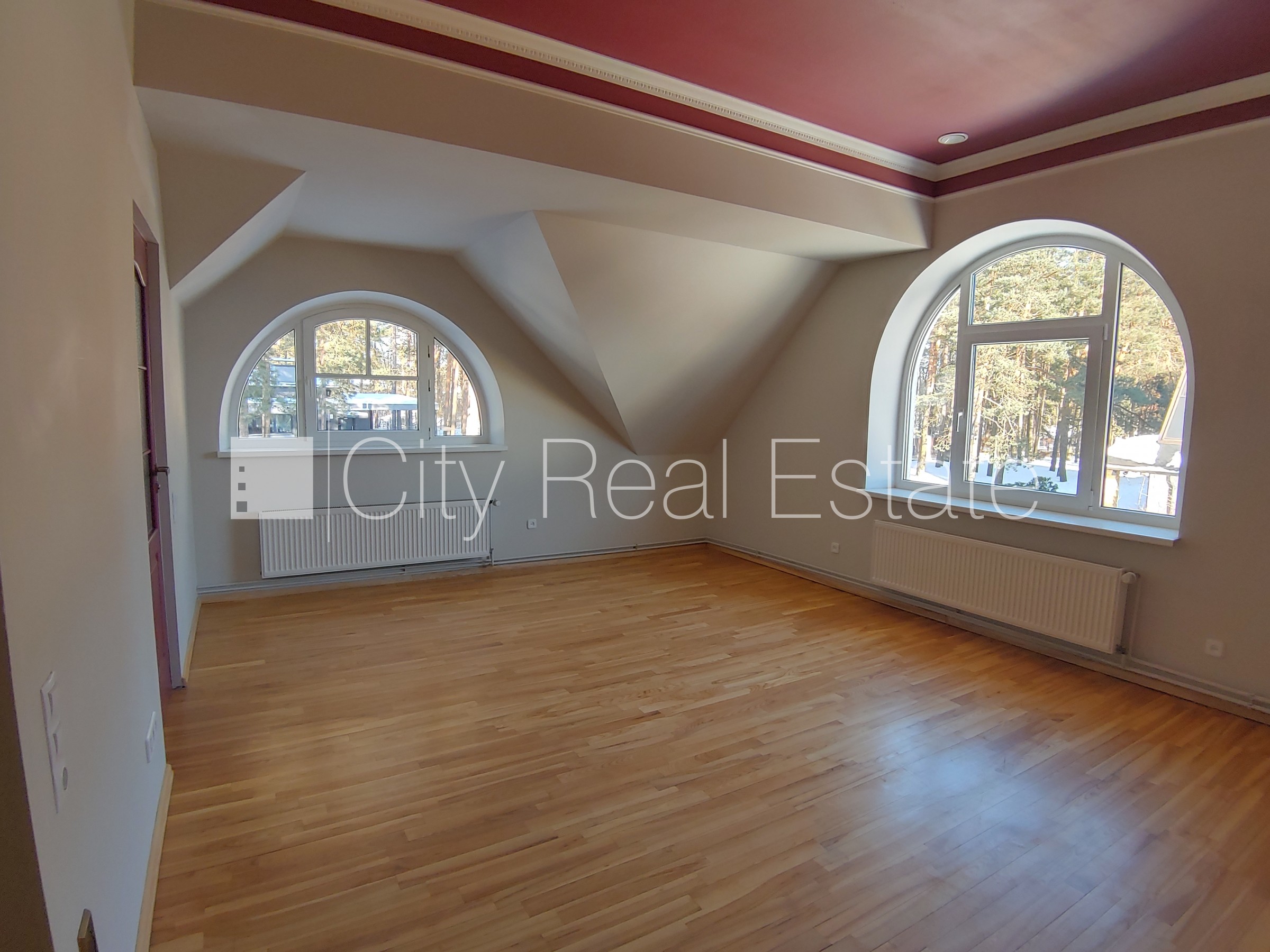 Sludinājumi. Dvīņu māja, uzstādīti saules enerģijas paneļi, slēgta teritorija, teritorijas iebrauktuves vārti Cena: 2200 EUR/mēn Foto #18