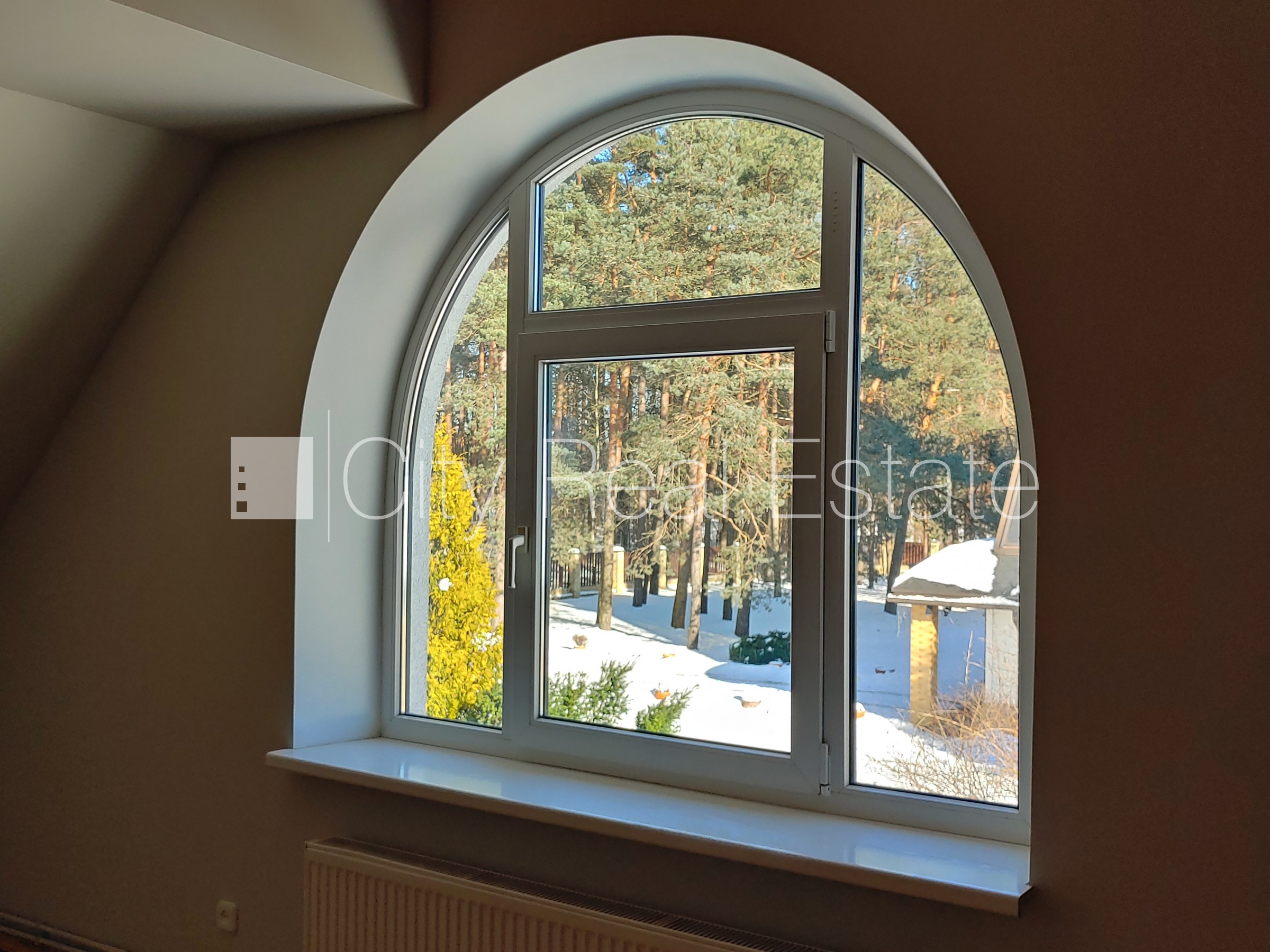 Sludinājumi. Dvīņu māja, uzstādīti saules enerģijas paneļi, slēgta teritorija, teritorijas iebrauktuves vārti Cena: 2200 EUR/mēn Foto #20