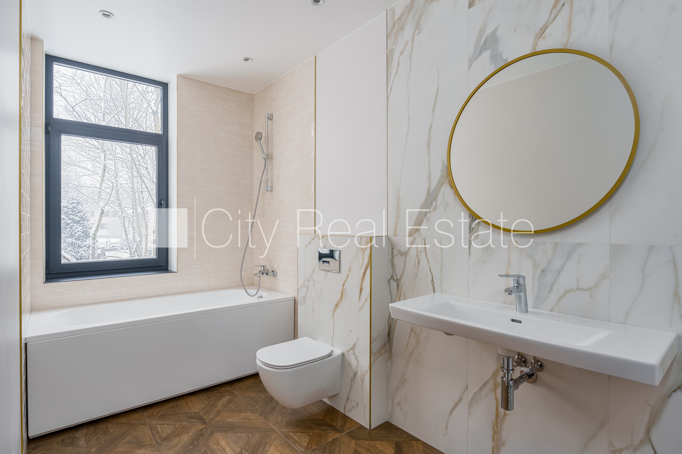 Sludinājumi. Rindu māja, jaunceltne, dzīvokļu skaits ēkā  5 gab., slēgts pagalms, vieta automašīnai, apzaļumota Cena: 1500 EUR/mēn Foto #16