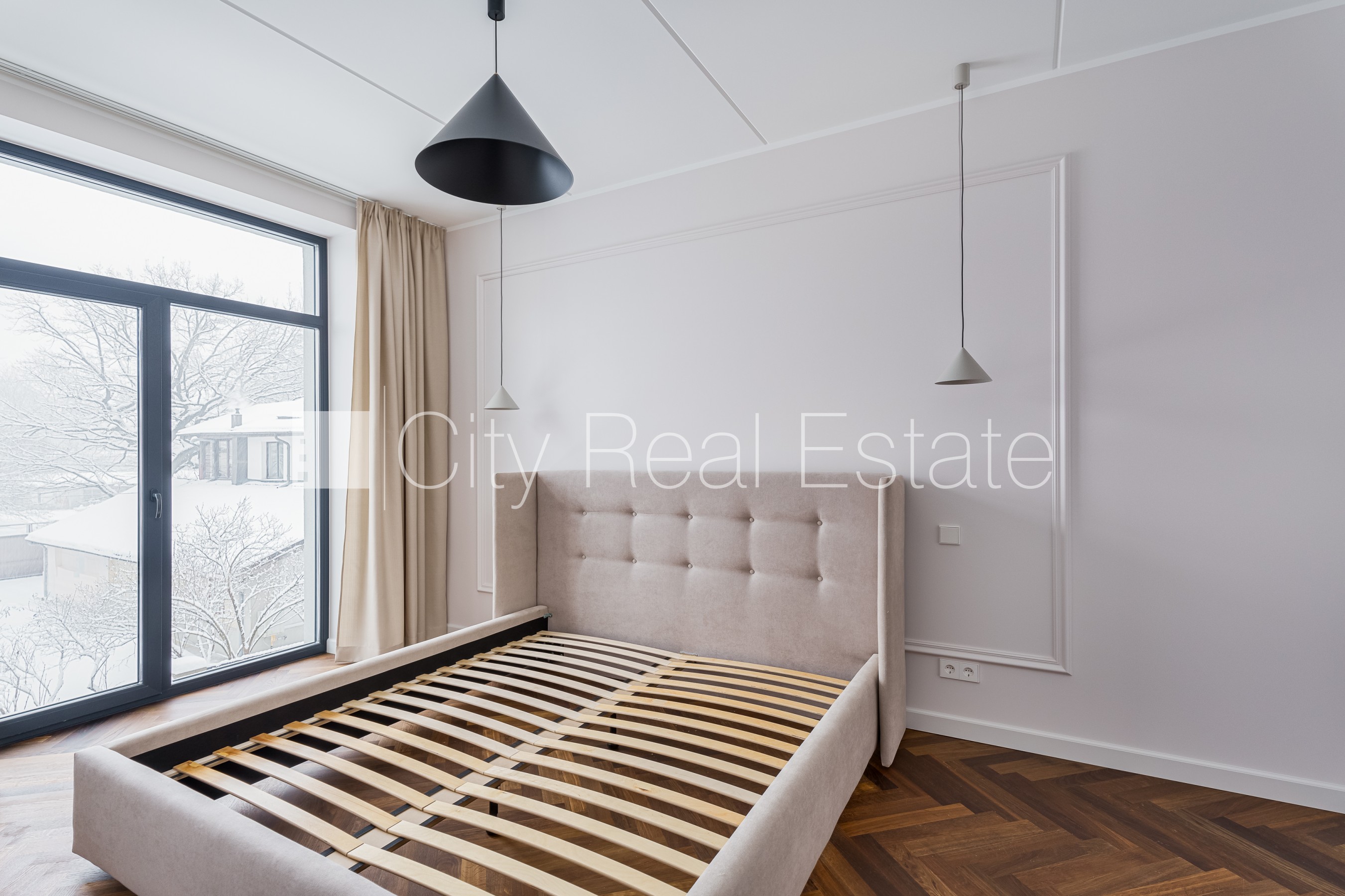 Sludinājumi. Rindu māja, jaunceltne, dzīvokļu skaits ēkā  5 gab., slēgts pagalms, vieta automašīnai, apzaļumota Cena: 1500 EUR/mēn Foto #19