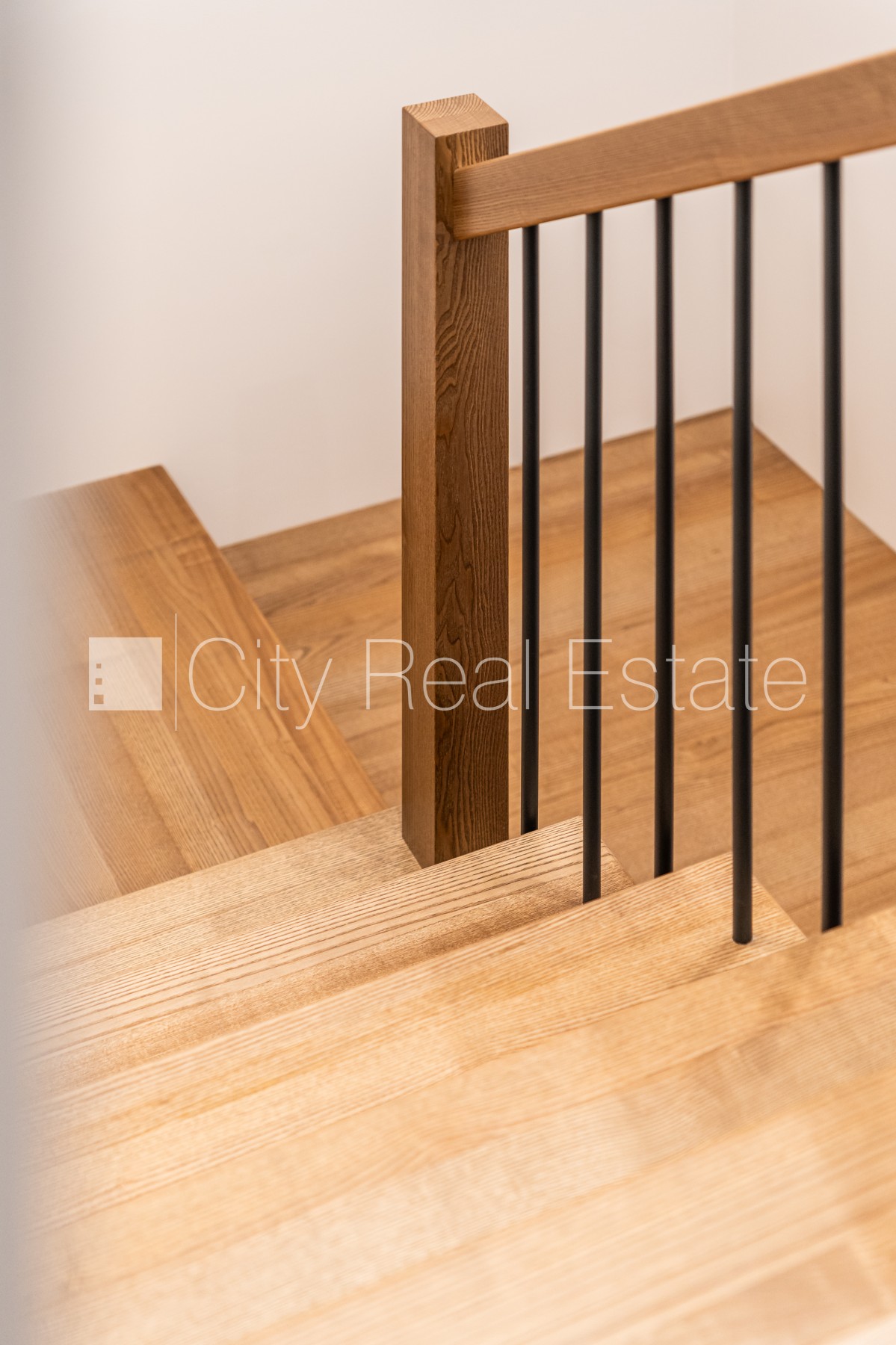 Sludinājumi. Rindu māja, jaunceltne, dzīvokļu skaits ēkā  5 gab., slēgts pagalms, vieta automašīnai, apzaļumota Cena: 1500 EUR/mēn Foto #11