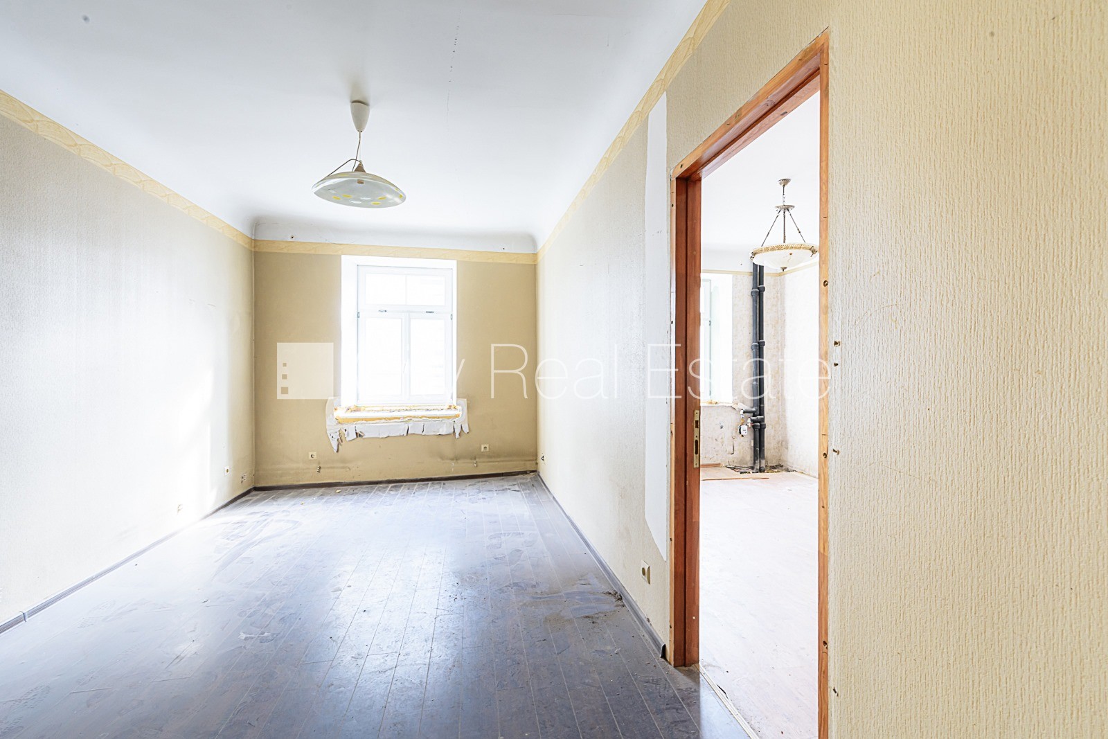 Объявление. Домовладение, реновированный дом, благоустроенный озеленённый двор, в доме новая електроинсталяция, Цена: 88570 EUR Foto #6