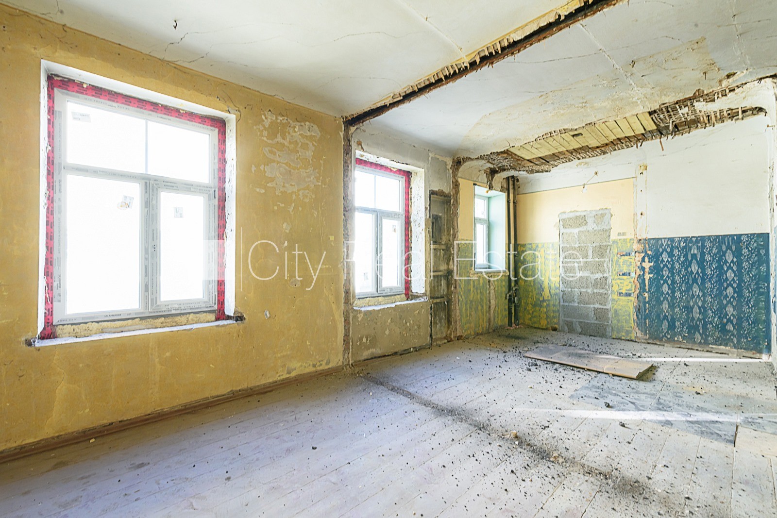 Объявление. Домовладение, реновированный дом, благоустроенный озеленённый двор, в доме новая електроинсталяция, Цена: 88570 EUR Foto #7