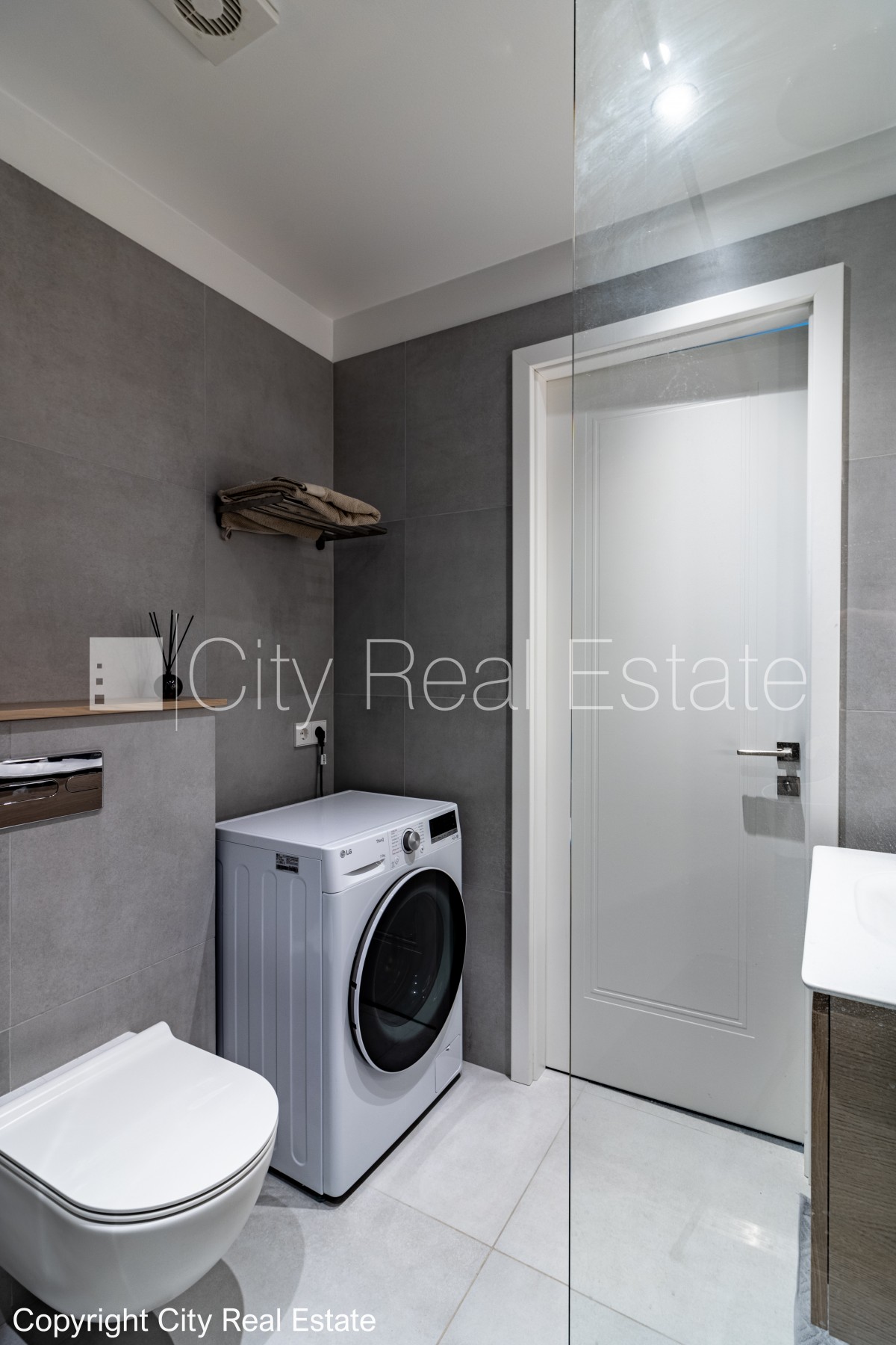 Sludinājumi. Jaunceltne, energo efektīva māja, labiekārtota apzaļumota teritorija, pagalmā bērnu spēļu laukums, Cena: 208000 EUR Foto #13