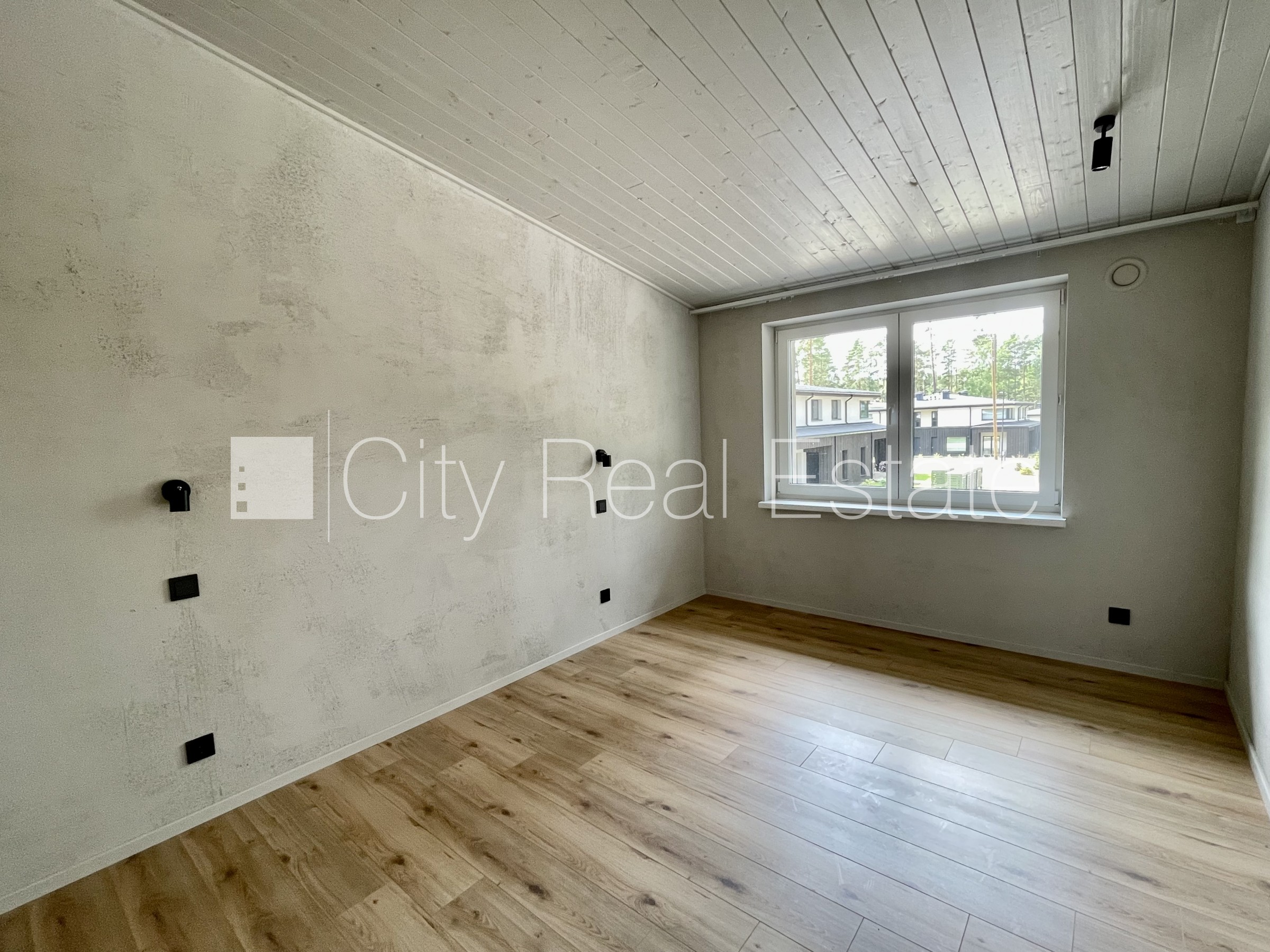 Sludinājumi. Privātmāja, energo efektīva māja, labiekārtota apzaļumota teritorija, slēgta teritorija, vieta Cena: 1250 EUR/mēn Foto #9