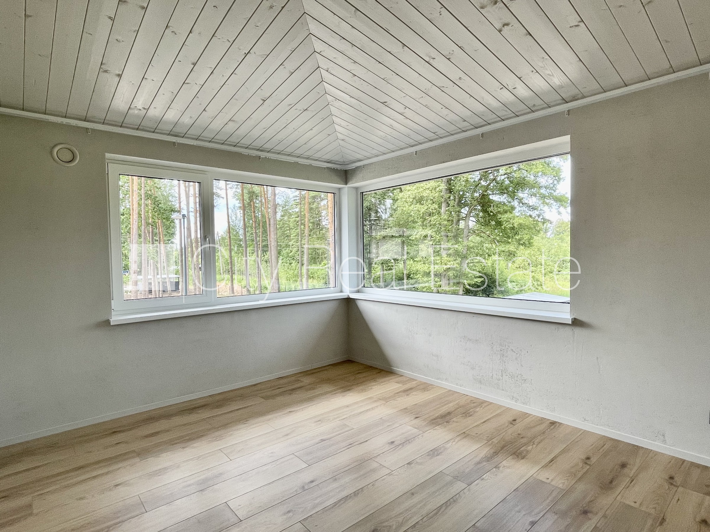 Sludinājumi. Privātmāja, energo efektīva māja, labiekārtota apzaļumota teritorija, slēgta teritorija, vieta Cena: 1250 EUR/mēn Foto #8