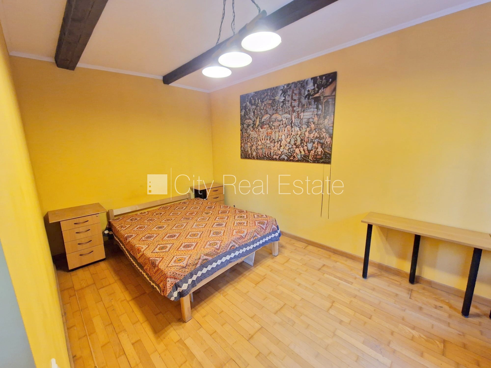 Sludinājumi. Puse mājas, labiekārtots apzaļumots pagalms, vieta automašīnai, ieeja no pagalma, terase, logi Cena: 1000 EUR/mēn Foto #10