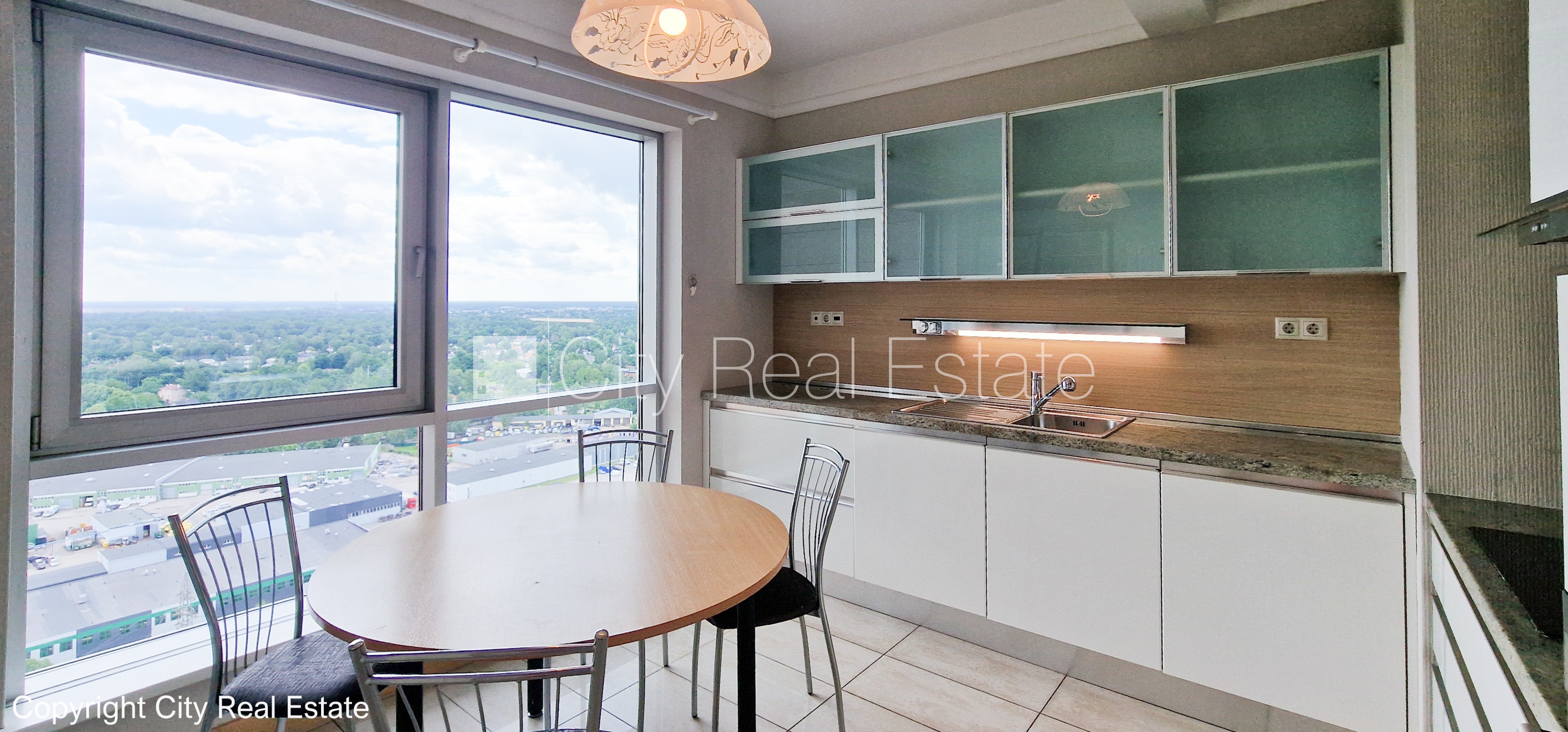 Sludinājumi. Projekts - Panorama Plaza, jaunceltne, pagalma ēka, labiekārtots apzaļumots pagalms, slēgta Cena: 1000 EUR/mēn Foto #14