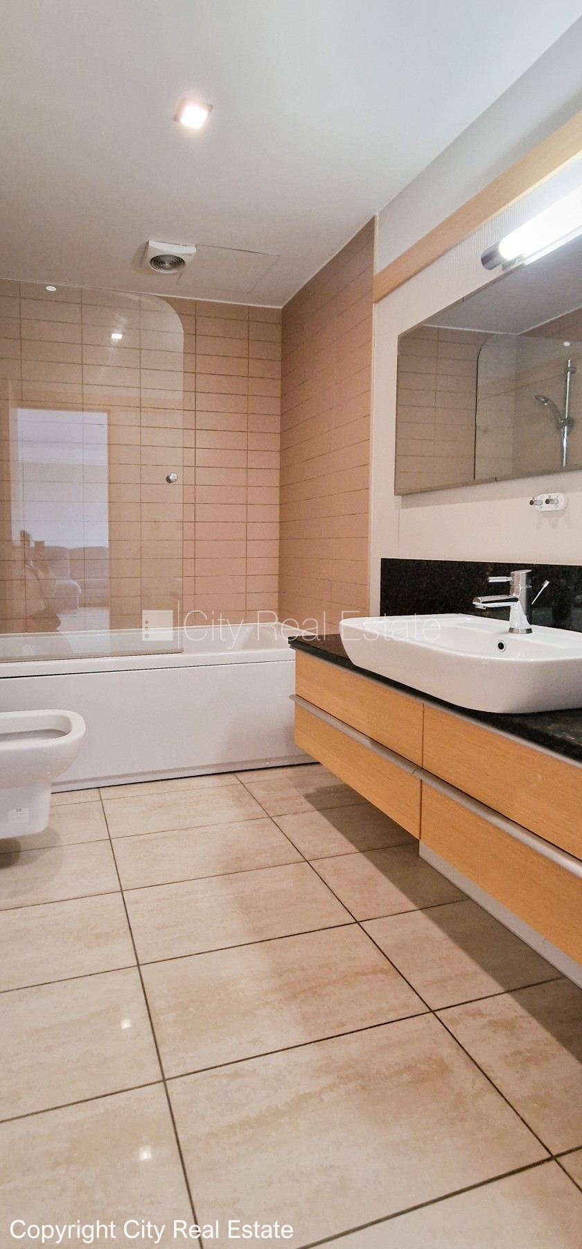 Sludinājumi. Projekts - Panorama Plaza, jaunceltne, pagalma ēka, labiekārtots apzaļumots pagalms, slēgta Cena: 1000 EUR/mēn Foto #7