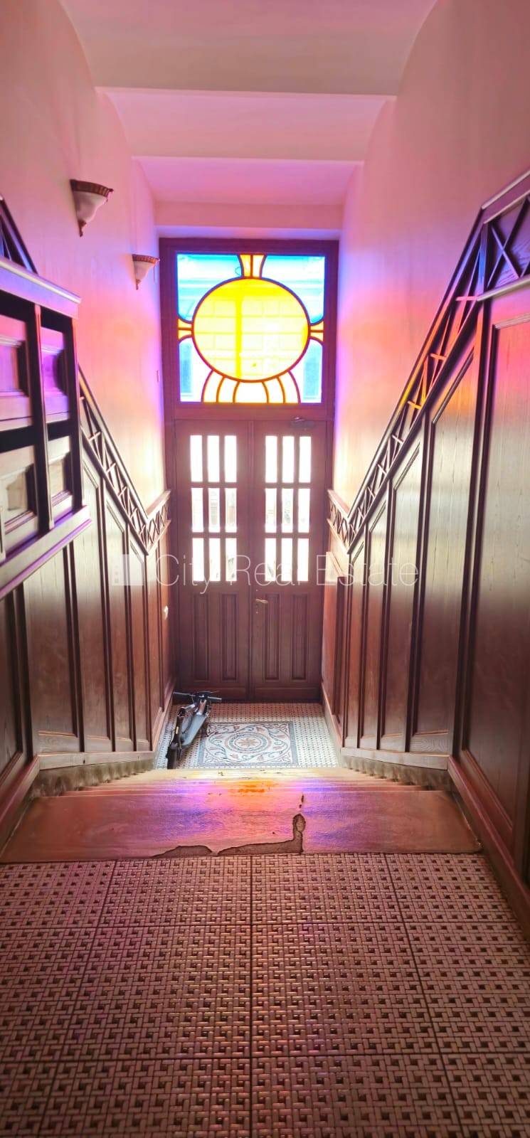 Sludinājumi. Fasādes māja, renovēta māja, slēgts pagalms, vieta automašīnai, ieeja no ielas un pagalma, ir Cena: 1480 EUR/mēn Foto #25