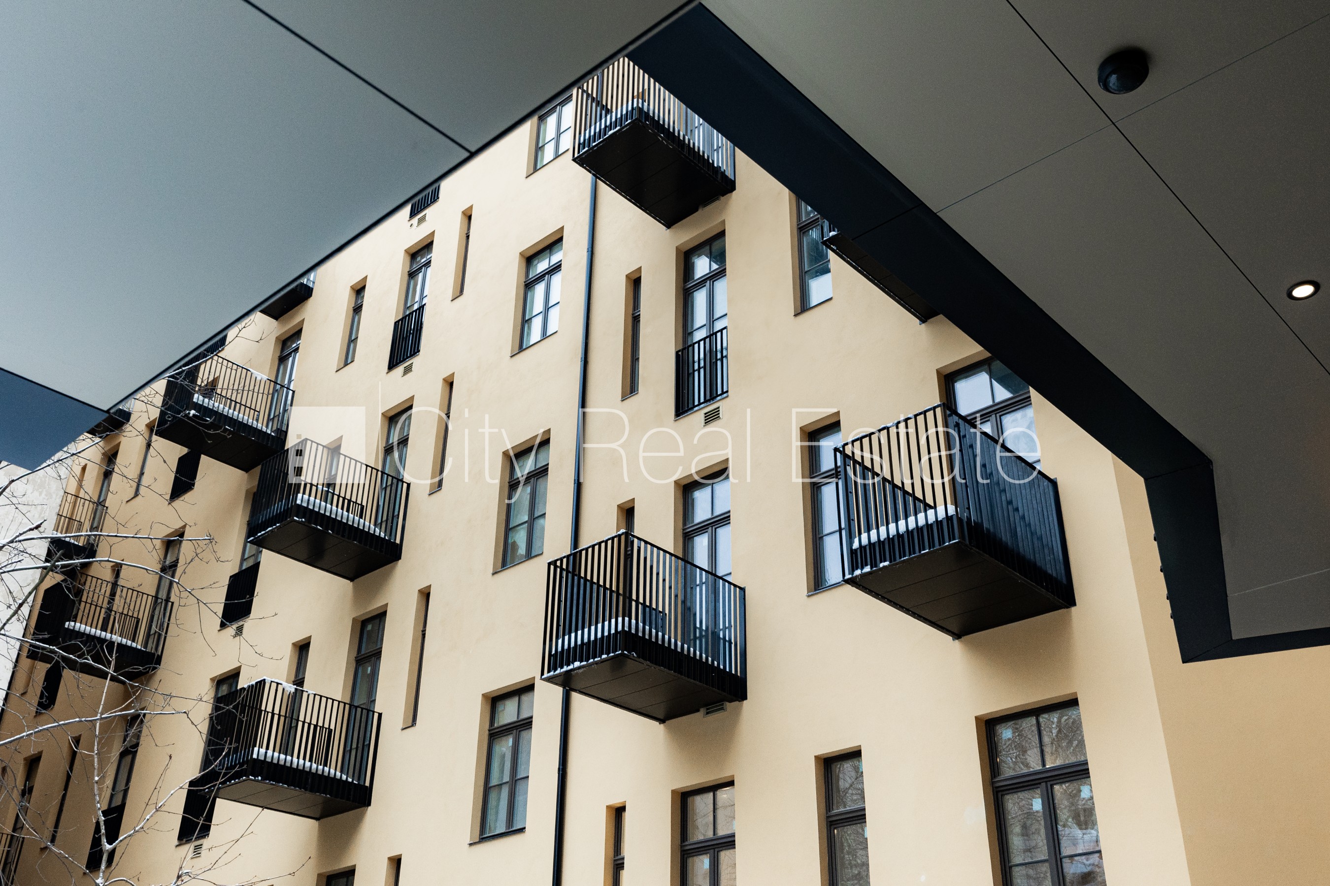 Объявление. Фасадный дом, реновированный дом, установлены солнечные панели , подземная стоянка, вход с улицы и Цена: 2538 EUR/мес. Foto #19