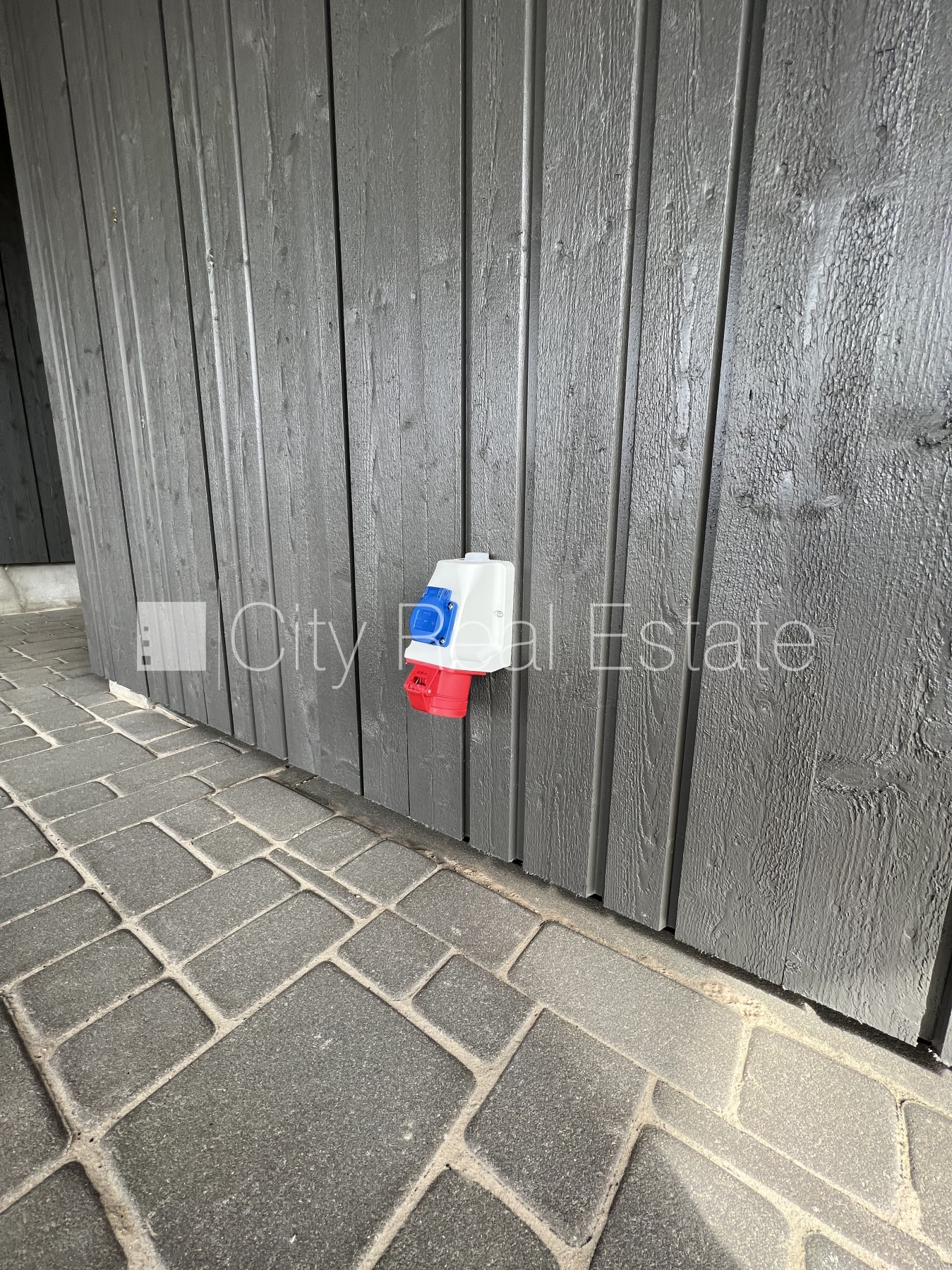 Sludinājumi. Dvīņu māja, energo efektīva māja, uzstādīti saules enerģijas paneļi, labiekārtota apzaļumota Cena: 2200 EUR/mēn Foto #11