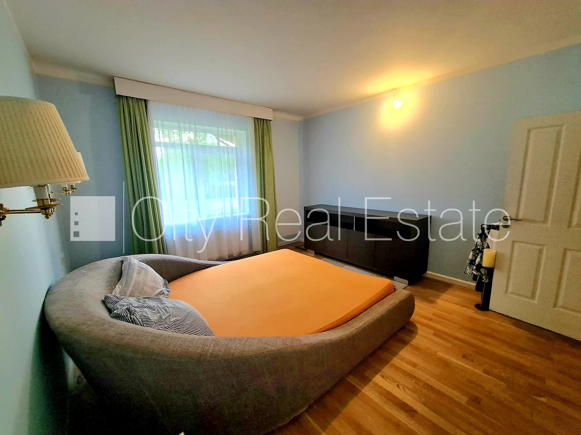 Sludinājumi. Projekts - Bišulejas, labiekārtota apzaļumota teritorija, bruģēts piebraucamais ceļš, teritorijas Cena: 1500 EUR/mēn Foto #17