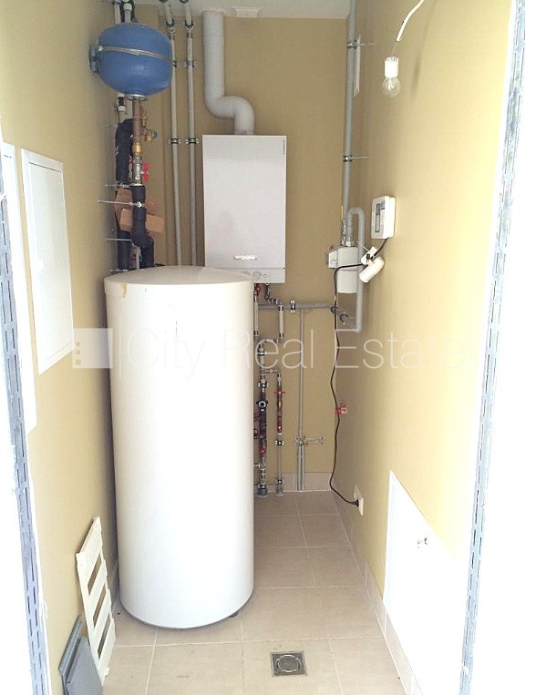 Sludinājumi. Rindu māja, jaunceltne, apsaimniekošanas maksa mēnesī 100 EUR, zaļā teritorija, labiekārtots Cena: 1200 EUR/mēn Foto #10