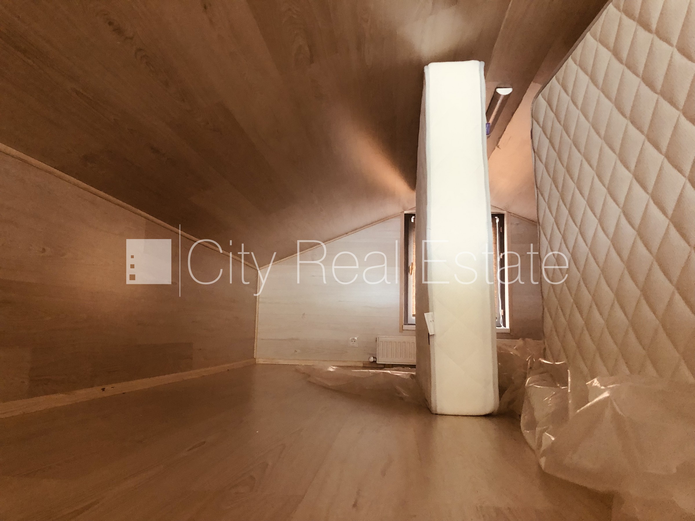 Sludinājumi. Šo dzīvokli izīrē pa diennaktīm (īstermiņa īre), īres cena sludinājumā norādīta par vienu diennakts Cena: 100 EUR/mēn Foto #13