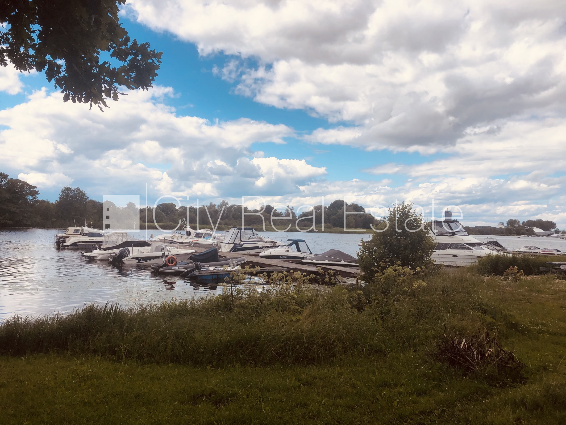 Sludinājumi. Šo dzīvokli izīrē pa diennaktīm (īstermiņa īre), īres cena sludinājumā norādīta par vienu diennakts Cena: 100 EUR/mēn Foto #18