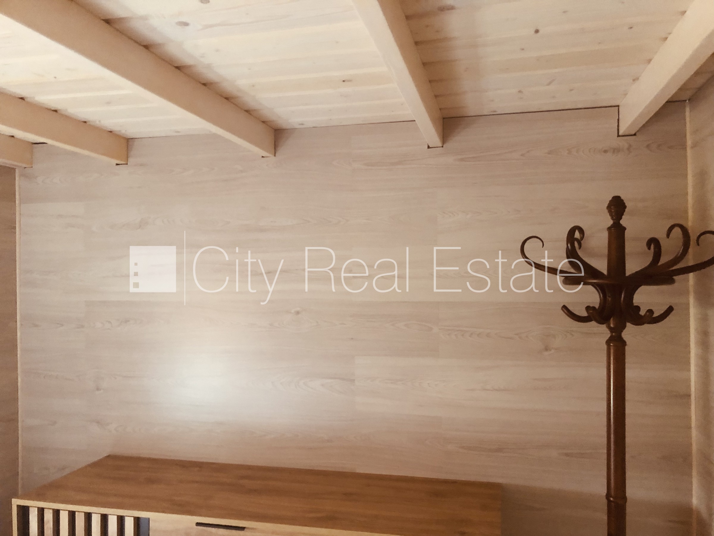 Sludinājumi. Šo dzīvokli izīrē pa diennaktīm (īstermiņa īre), īres cena sludinājumā norādīta par vienu diennakts Cena: 100 EUR/mēn Foto #13