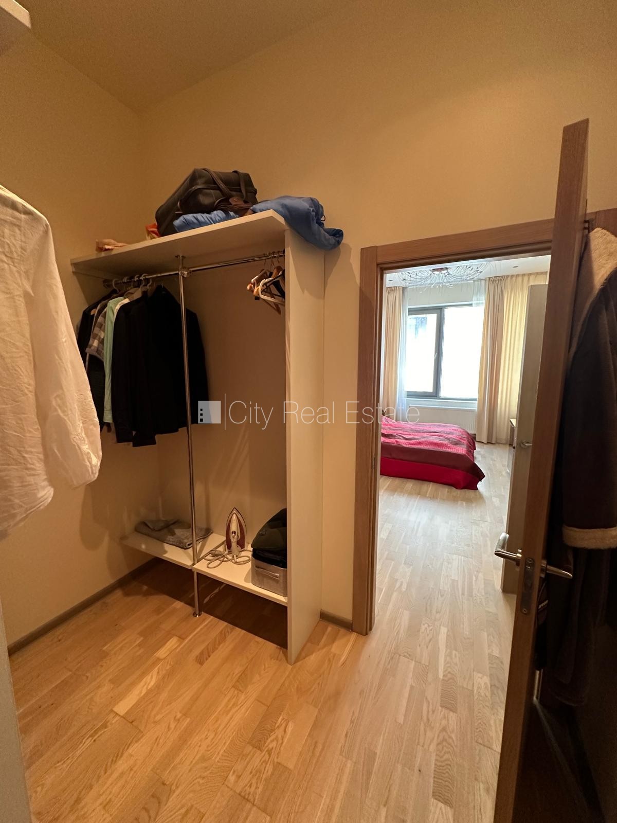 Sludinājumi. Fasādes māja, renovēta māja, ieeja no ielas, ir lifts, kāpņu telpa pēc kapitālā remonta, istabas Cena: 300000 EUR Foto #12