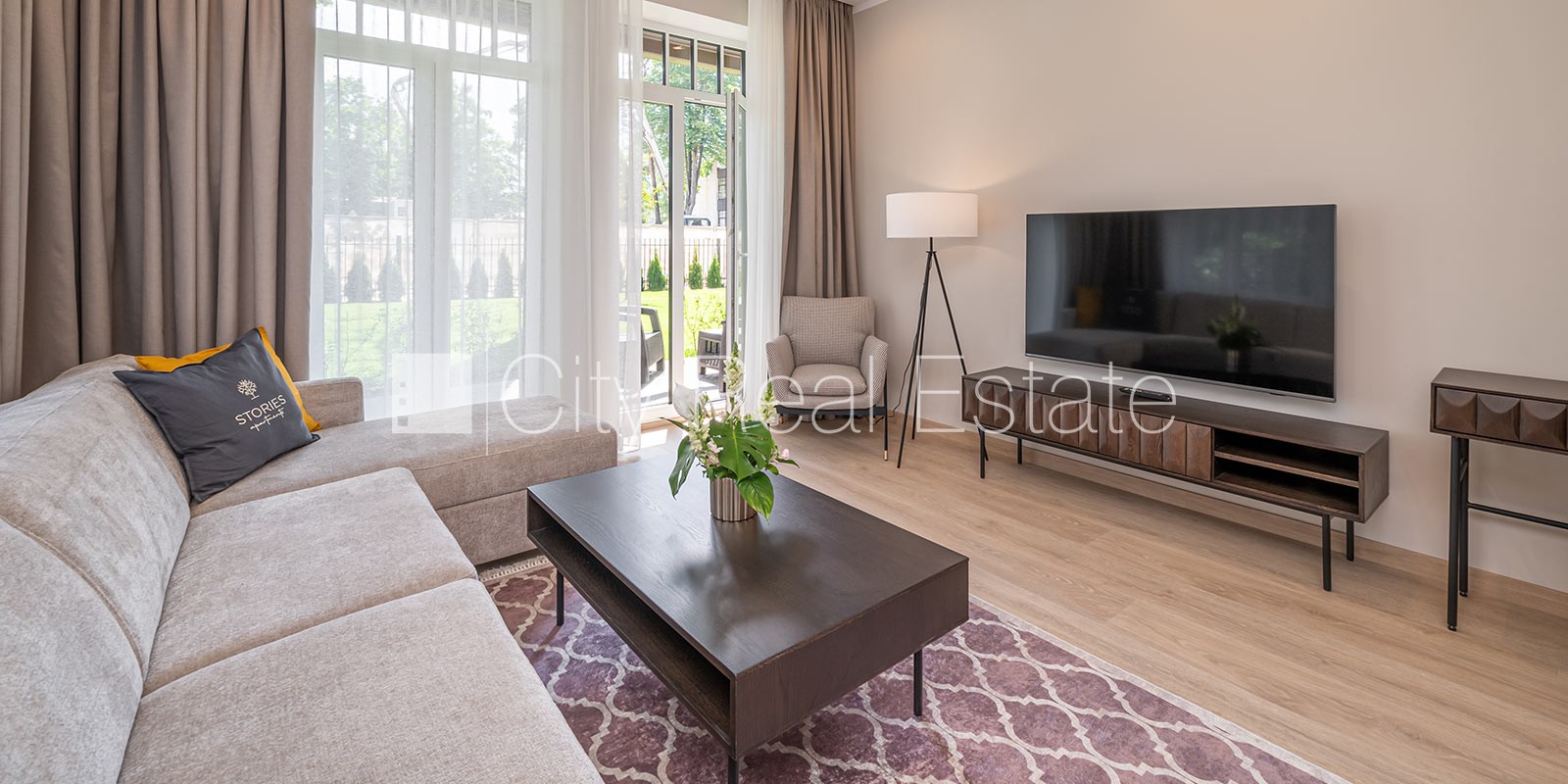 Sludinājumi. Jaunceltne, fasādes māja, labiekārtots apzaļumots pagalms, pazemes autostāvvieta, ieeja no ielas, Cena: 1400 EUR/mēn Foto #2