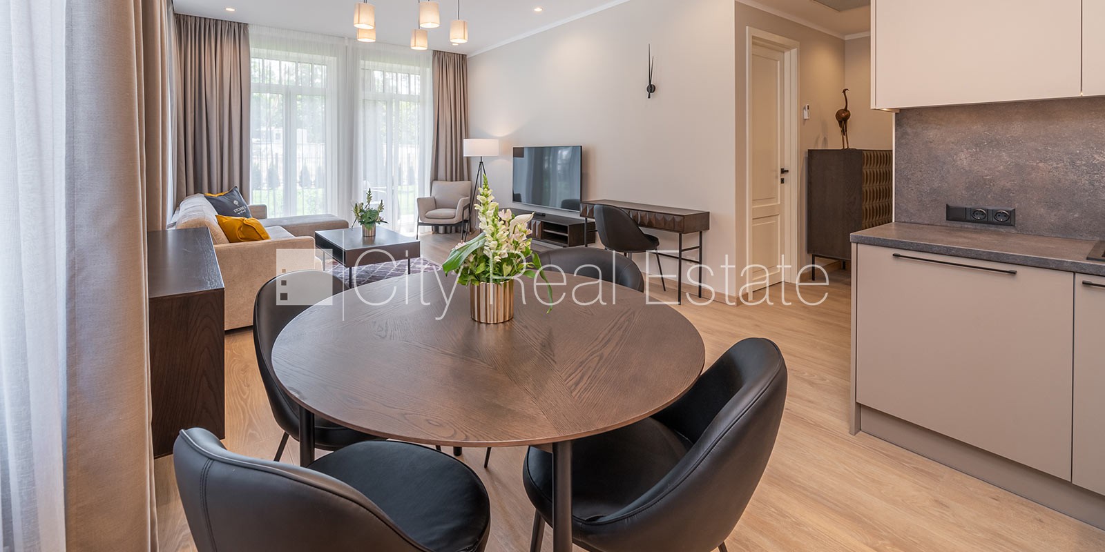 Sludinājumi. Jaunceltne, fasādes māja, labiekārtots apzaļumots pagalms, pazemes autostāvvieta, ieeja no ielas, Cena: 1400 EUR/mēn Foto #6