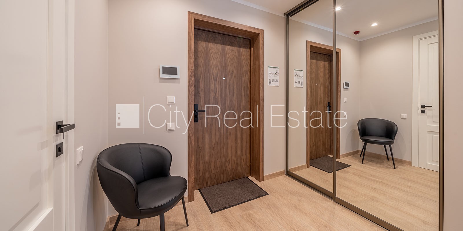 Sludinājumi. Jaunceltne, fasādes māja, labiekārtots apzaļumots pagalms, pazemes autostāvvieta, ieeja no ielas, Cena: 1400 EUR/mēn Foto #9