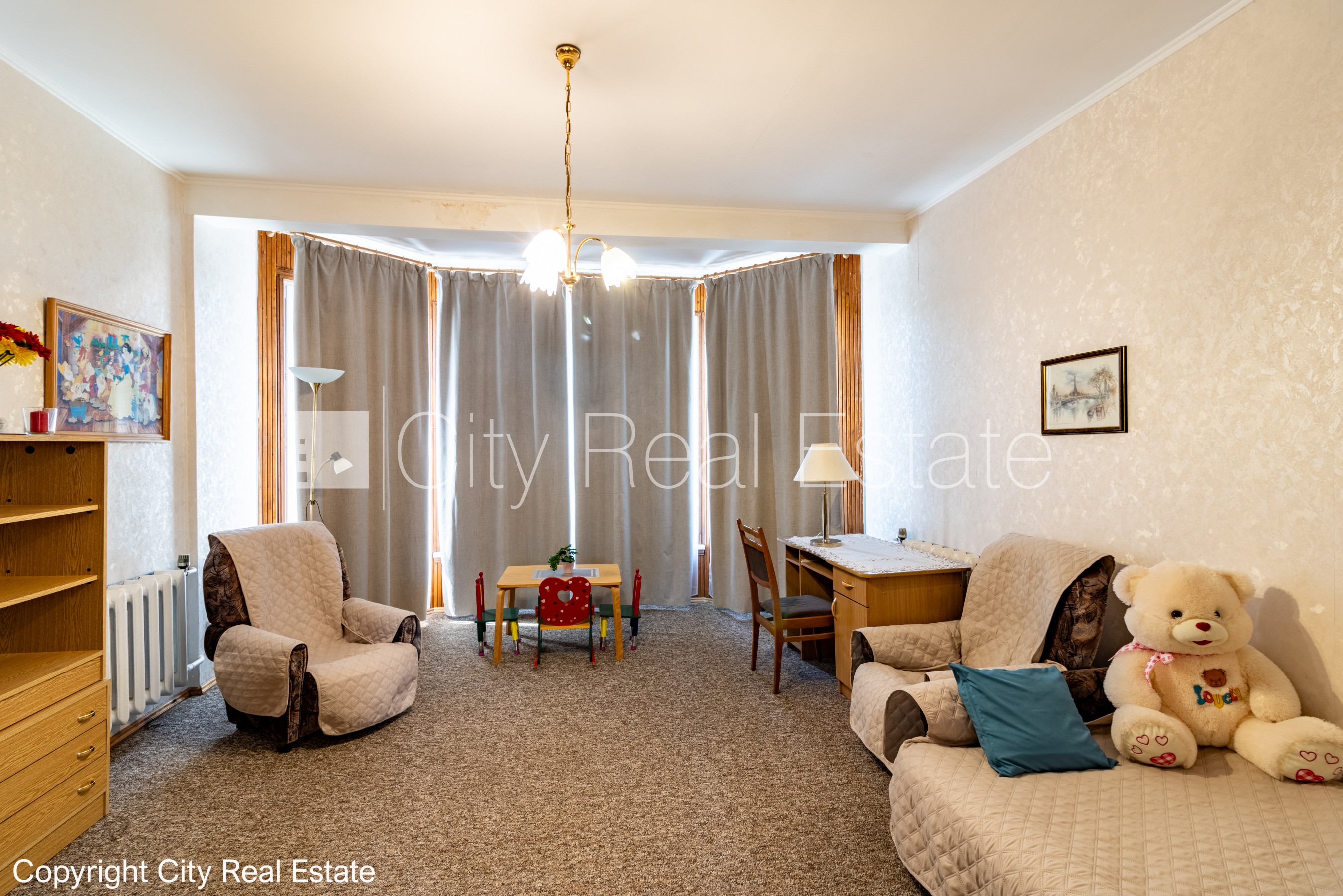 Sludinājumi. Privātmāja, zaļā teritorija 2600 m2, slēgts pagalms, vieta automašīnai, baseins 12.5 m2, krievu Cena: 1800 EUR/mēn Foto #22