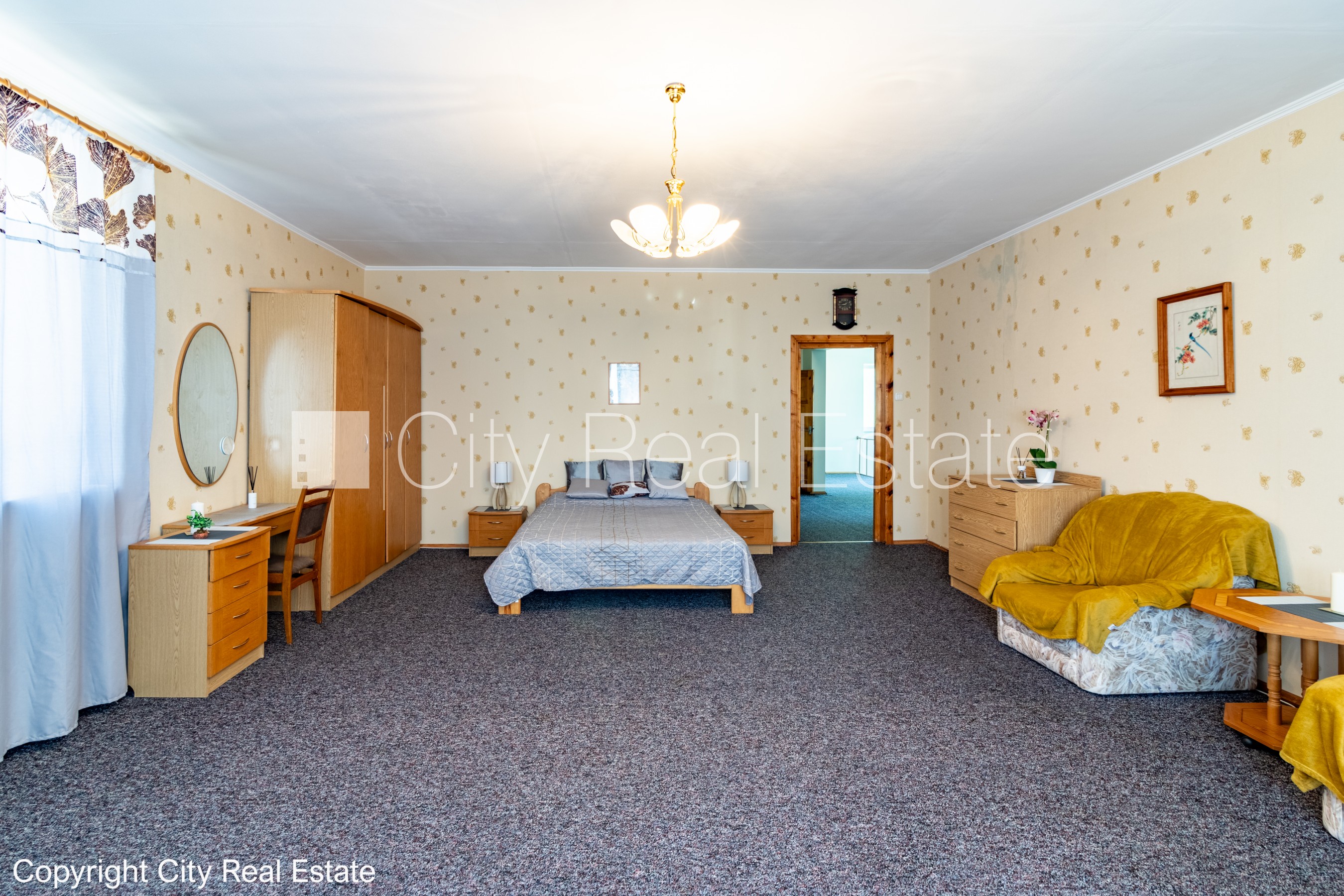 Sludinājumi. Privātmāja, zaļā teritorija 2600 m2, slēgts pagalms, vieta automašīnai, baseins 12.5 m2, krievu Cena: 1800 EUR/mēn Foto #19