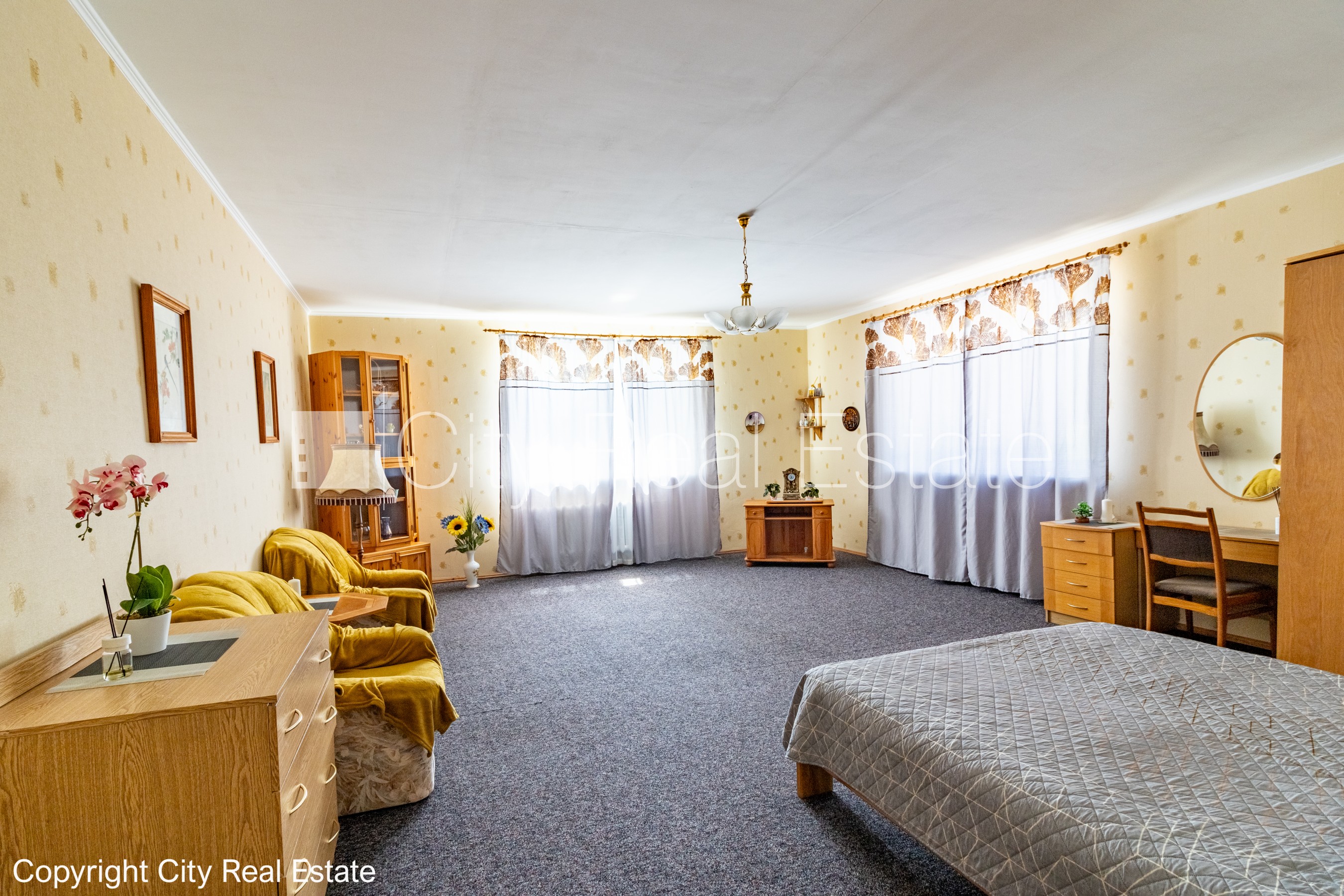 Sludinājumi. Privātmāja, zaļā teritorija 2600 m2, slēgts pagalms, vieta automašīnai, baseins 12.5 m2, krievu Cena: 1800 EUR/mēn Foto #20