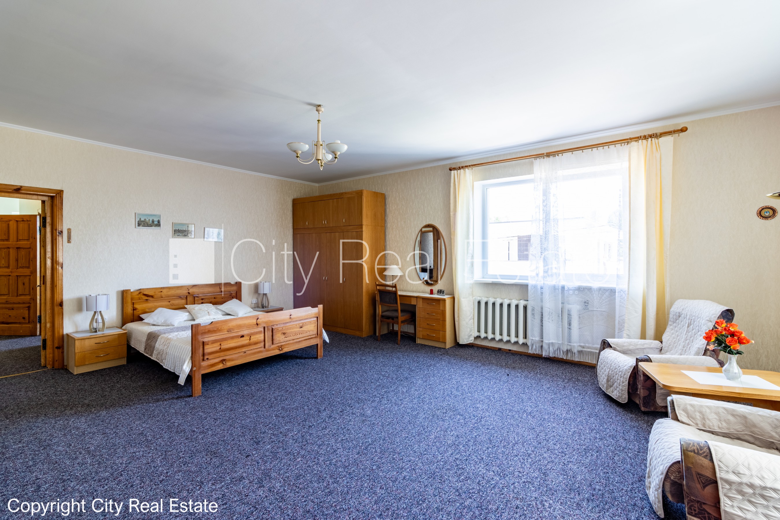 Sludinājumi. Privātmāja, zaļā teritorija 2600 m2, slēgts pagalms, vieta automašīnai, baseins 12.5 m2, krievu Cena: 1800 EUR/mēn Foto #21