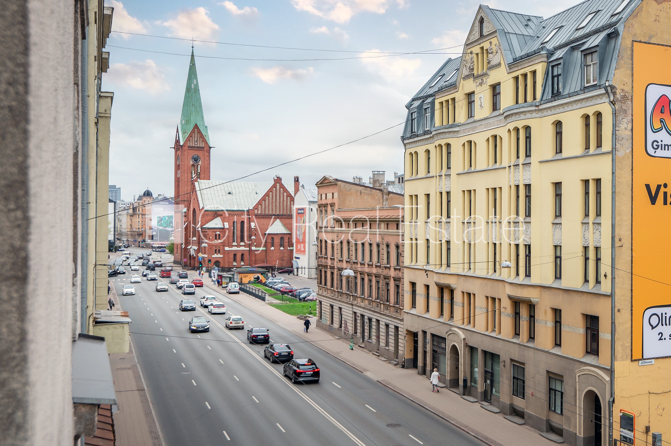 Sludinājumi. Fasādes māja, slēgts pagalms, vieta automašīnai, ieeja no ielas, ir lifts, kāpņu telpa pēc Cena: 106000 EUR Foto #10