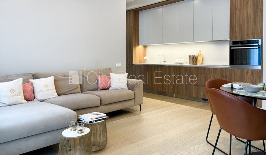 Sludinājumi. Jaunceltne, labiekārtota apzaļumota teritorija, vieta automašīnai, pazemes autostāvvieta, ir lifts, Cena: 850 EUR/mēn Foto #4