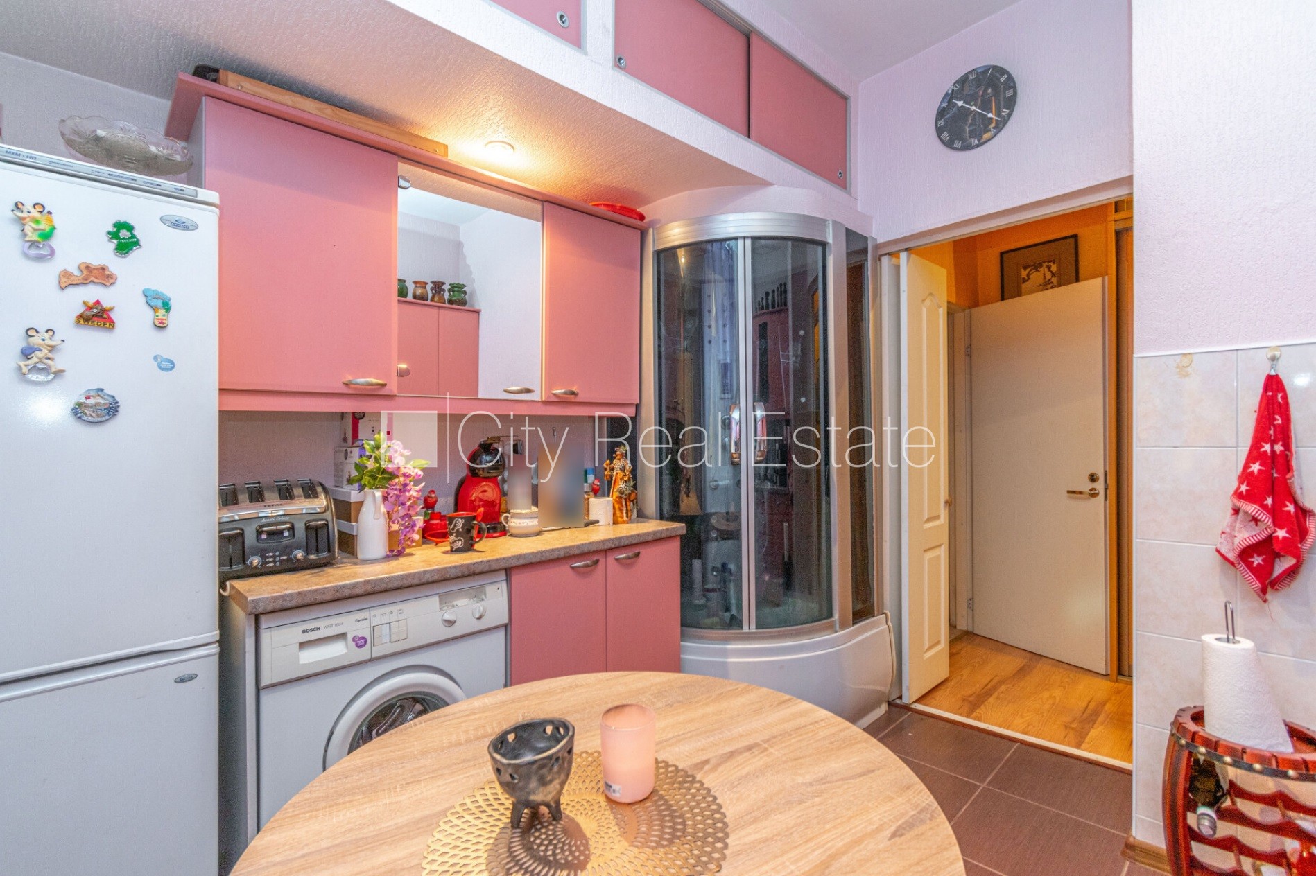 Sludinājumi. Zeme īpašumā, pagalma ēka, renovēta māja, slēgts pagalms, ieeja no ielas un pagalma, kāpņu telpa Cena: 85000 EUR Foto #16